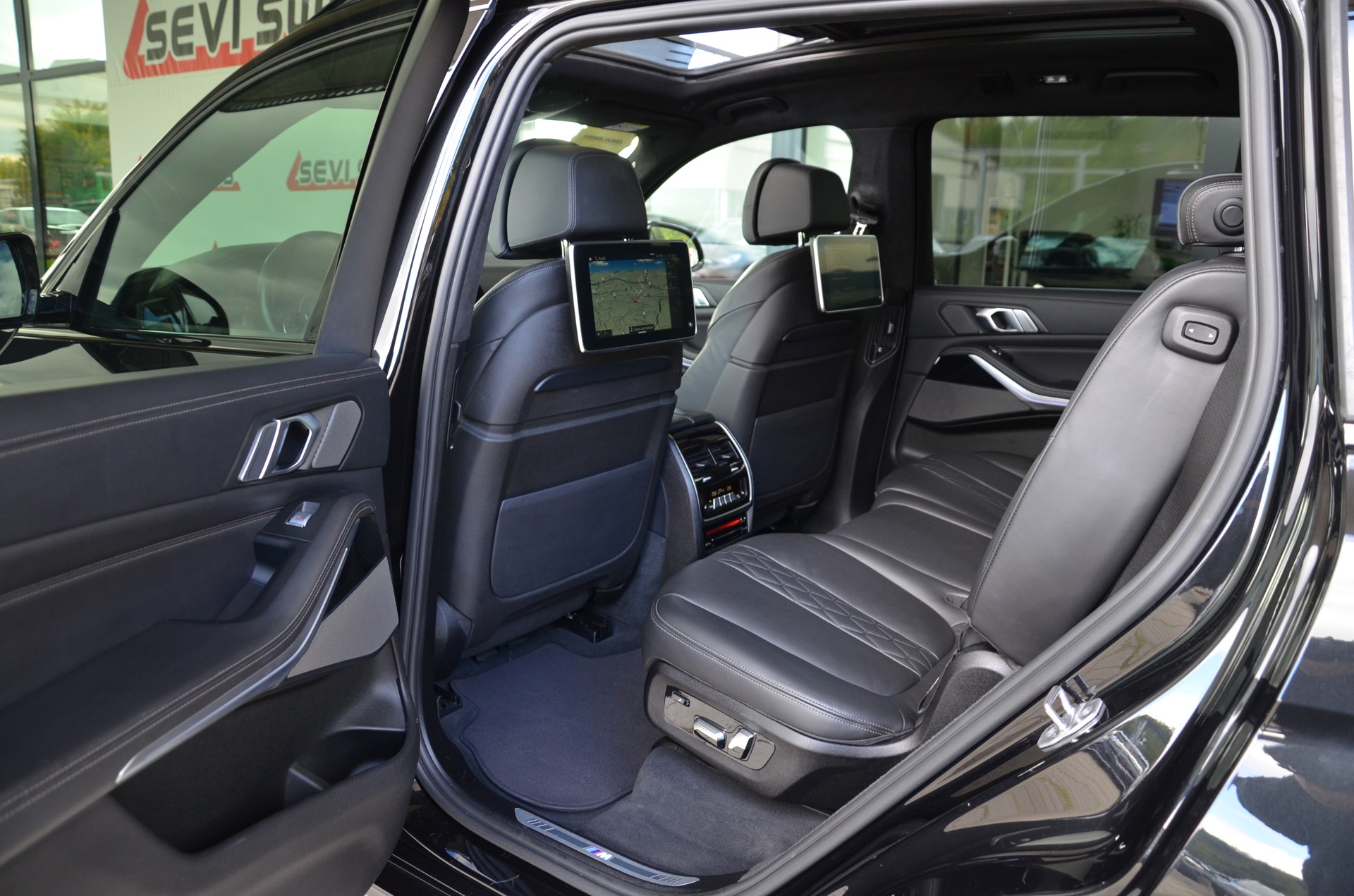 BMW X7 xDrive M50i Steptronic*7 Plätzer*Ab MFK,1 Jahr oder 20000km Garantie auf Motor und Getriebe*-image-12