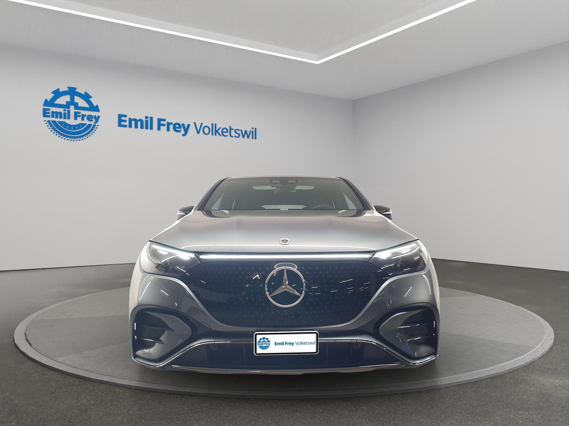MERCEDES-BENZ EQE 350 AMG Line 4Matic Executive Edition-image-3