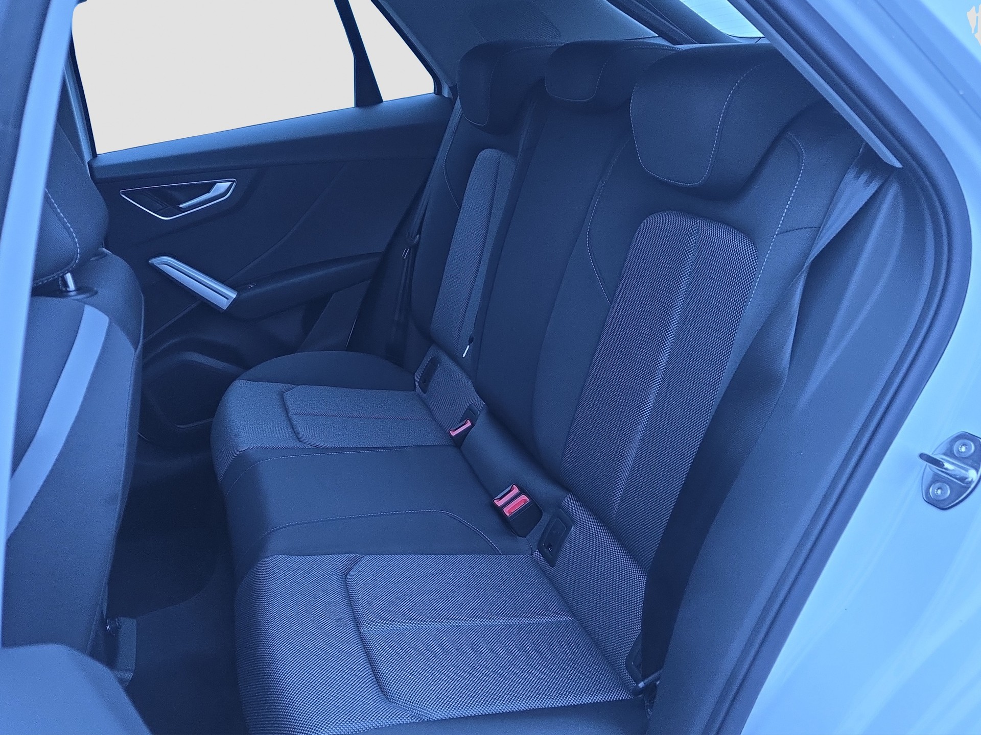 AUDI Q2 35 TFSI S line S-tronic-image-12