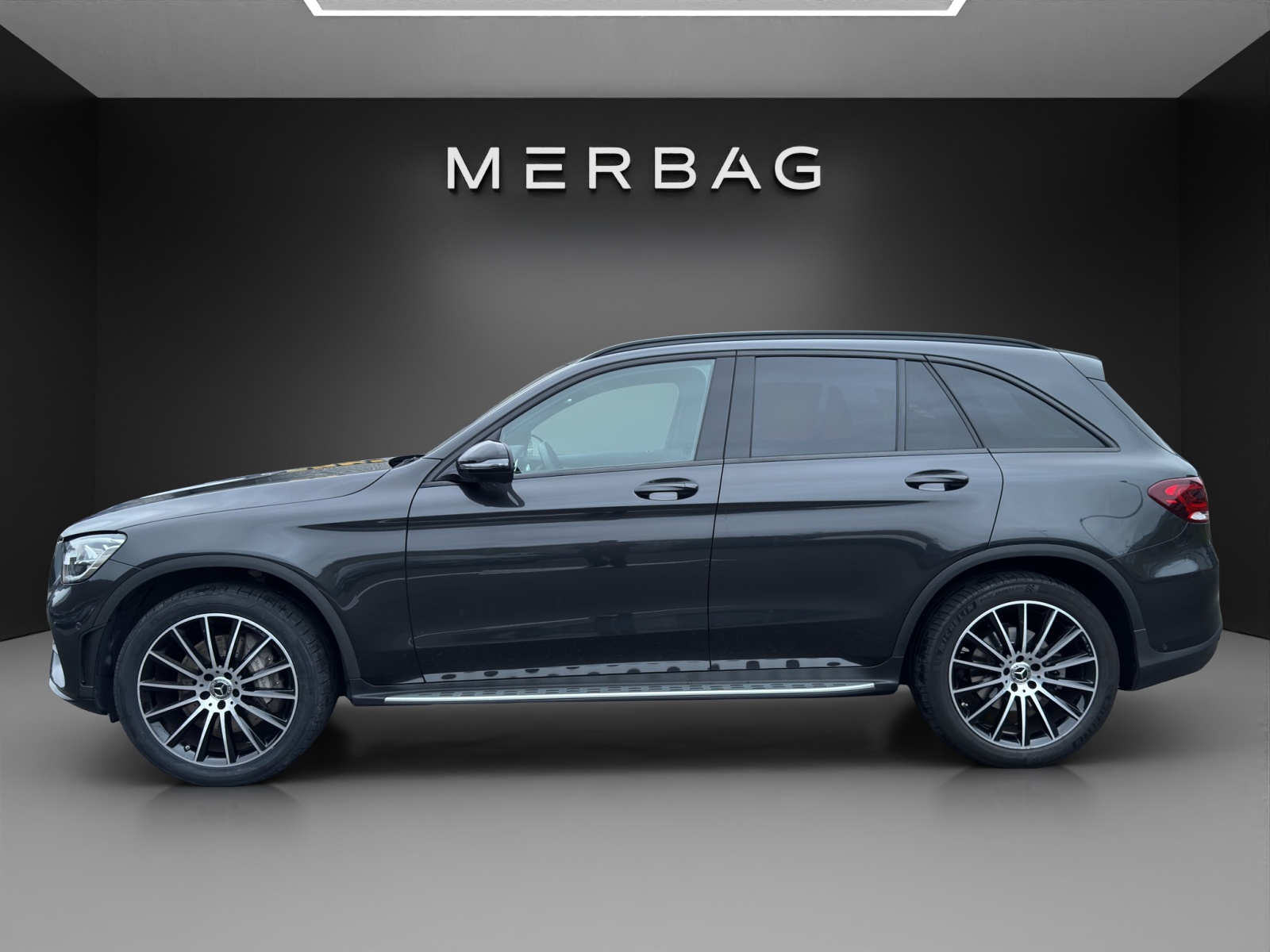 MERCEDES-BENZ GLC 200 AMG Line Plus 4M-image-1