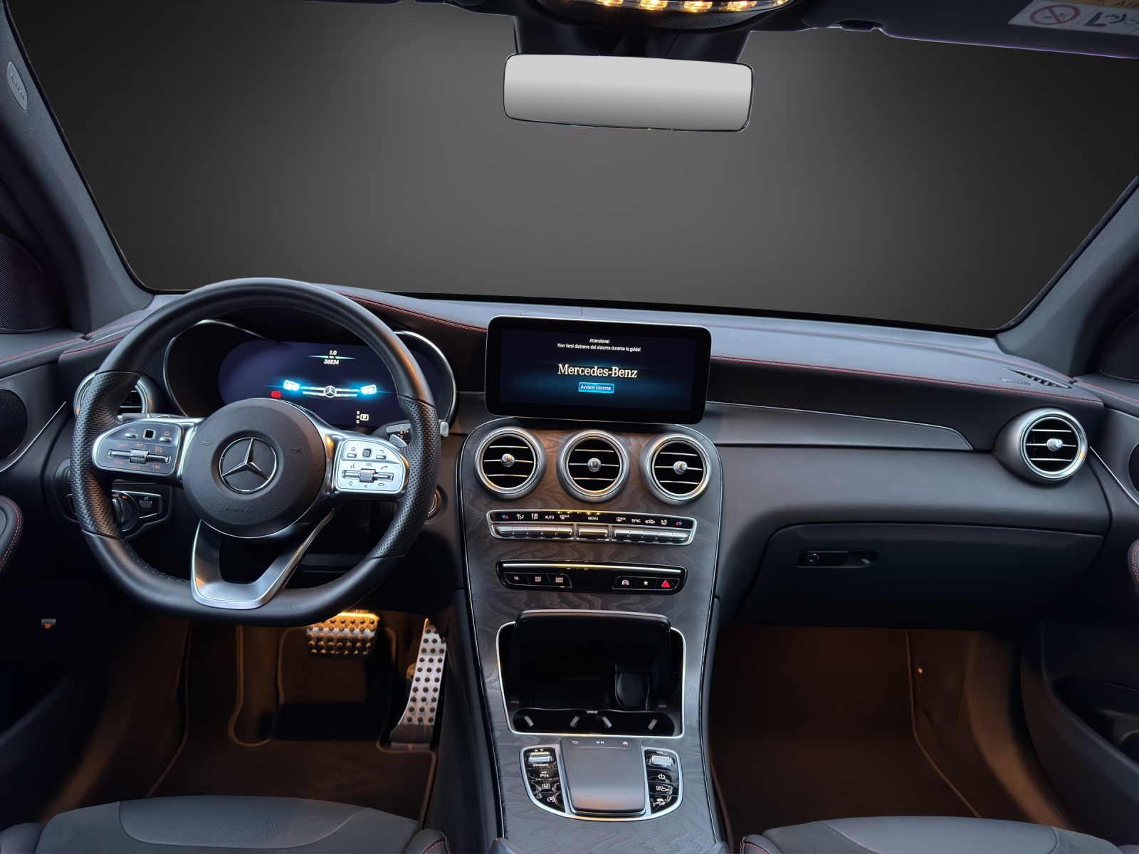 MERCEDES-BENZ GLC 200 AMG Line Plus 4M-image-10