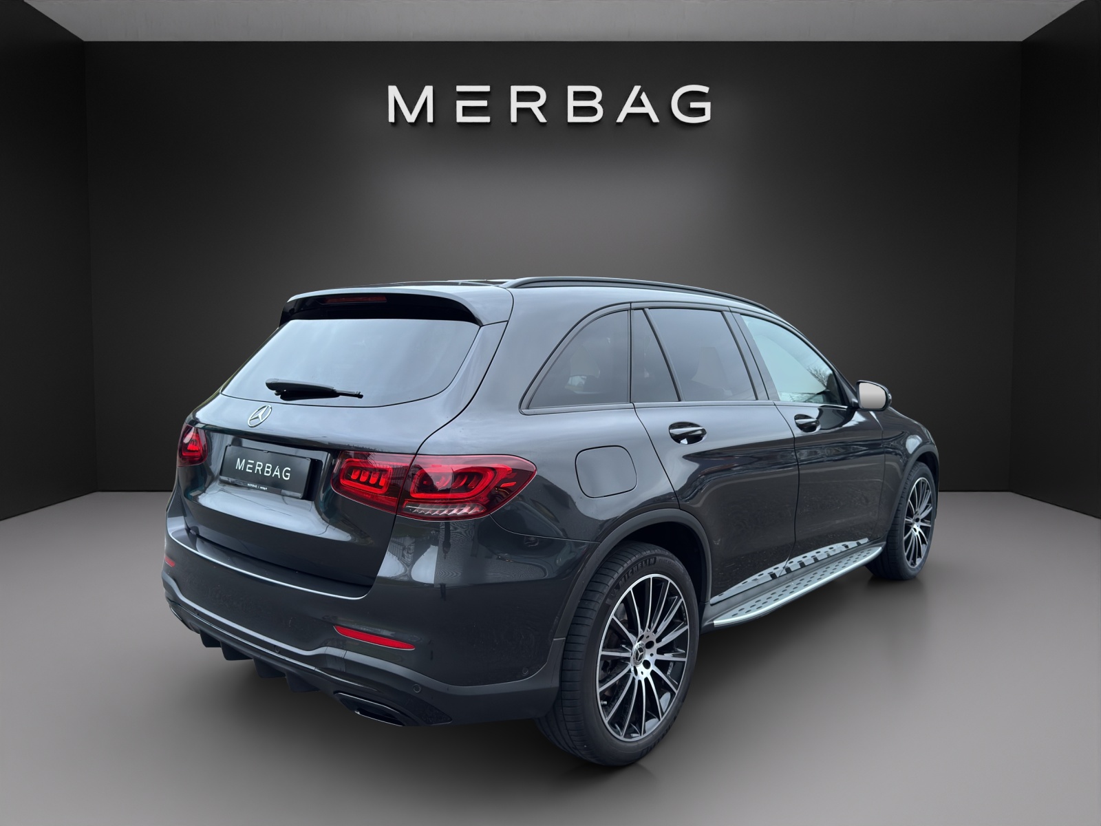 MERCEDES-BENZ GLC 200 AMG Line Plus 4M-image-4