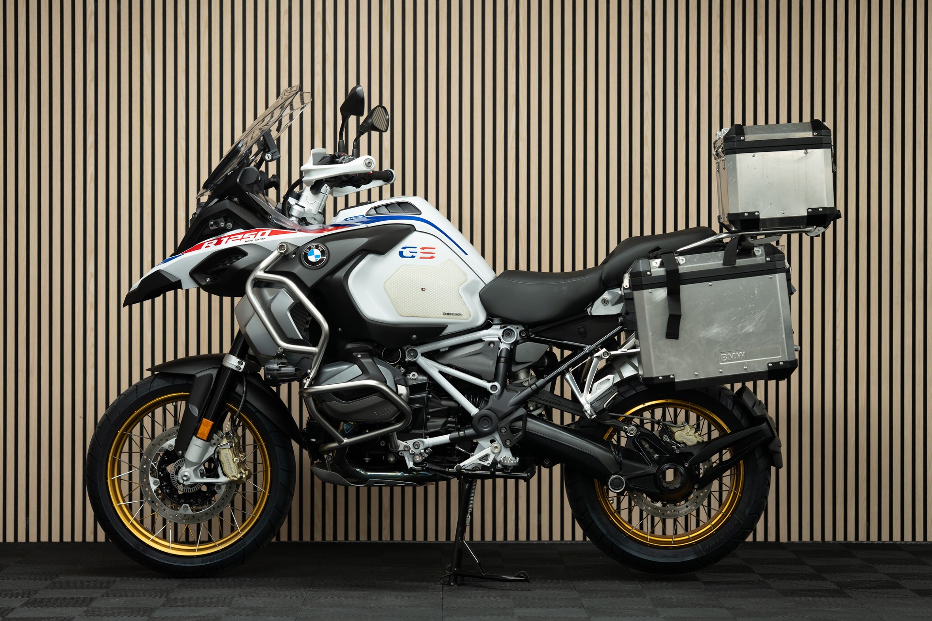 BMW R 1250 GS Adventure-showroom-element-1