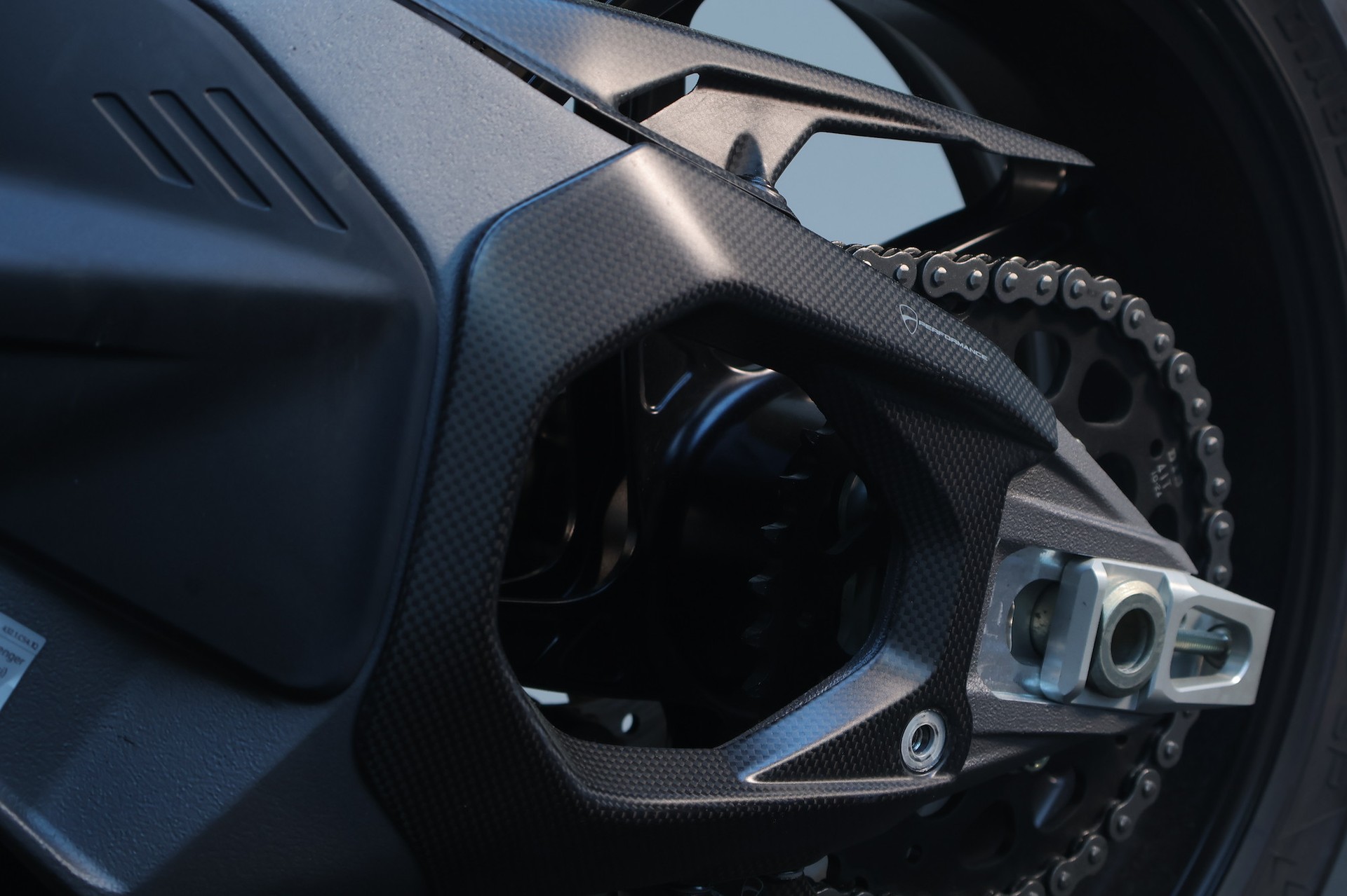 DUCATI Panigale V4 S-image-8