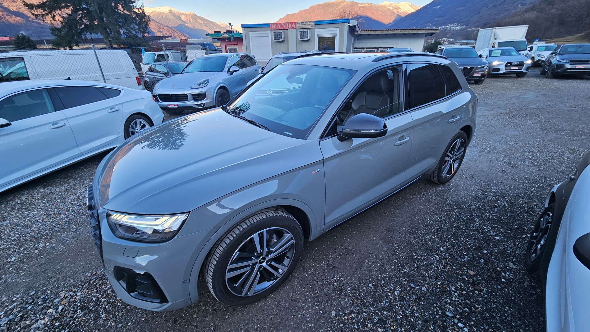 AUDI Q5 40 TDI S-line quattro S-tronic-image-8