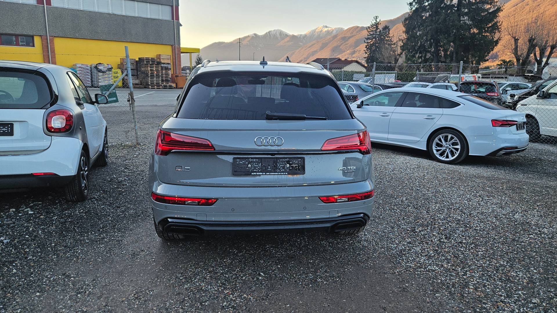 AUDI Q5 40 TDI S-line quattro S-tronic-image-4