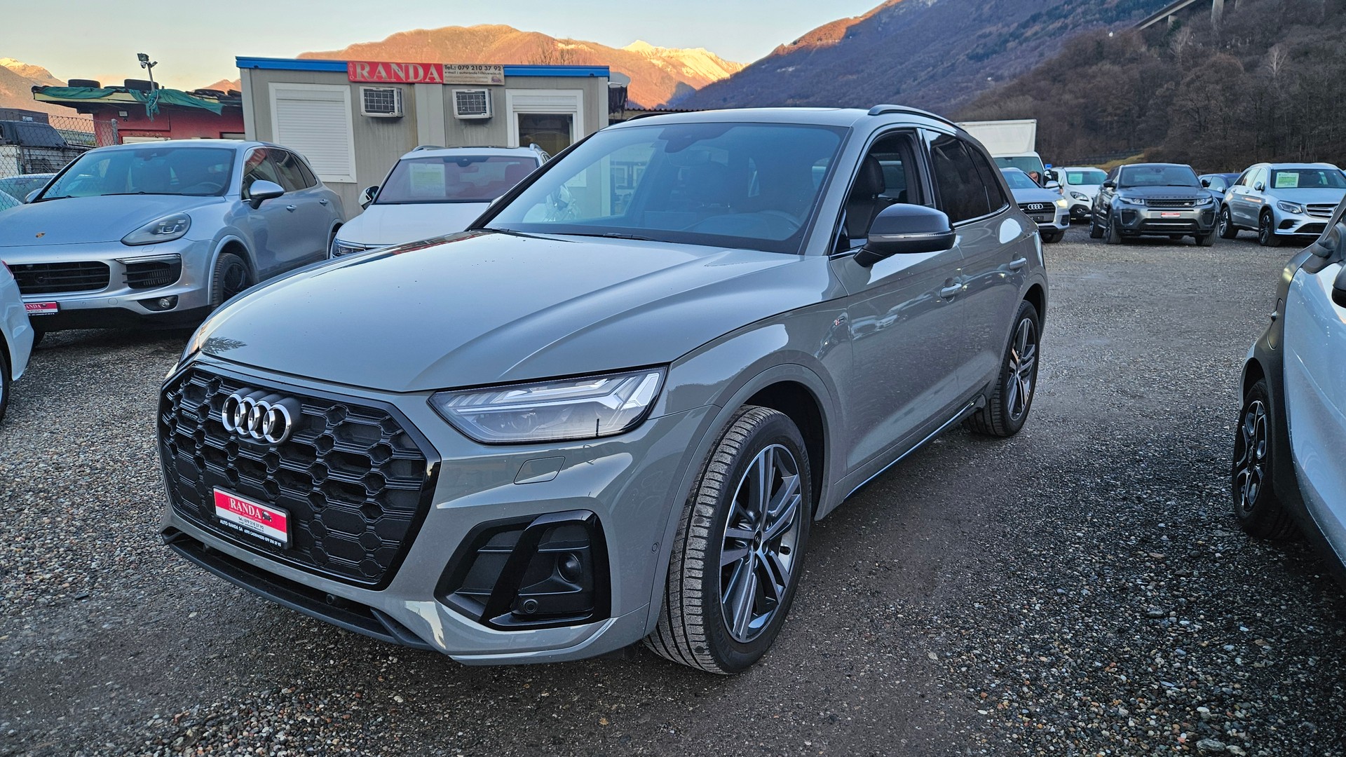AUDI Q5 40 TDI S-line quattro S-tronic-image-1