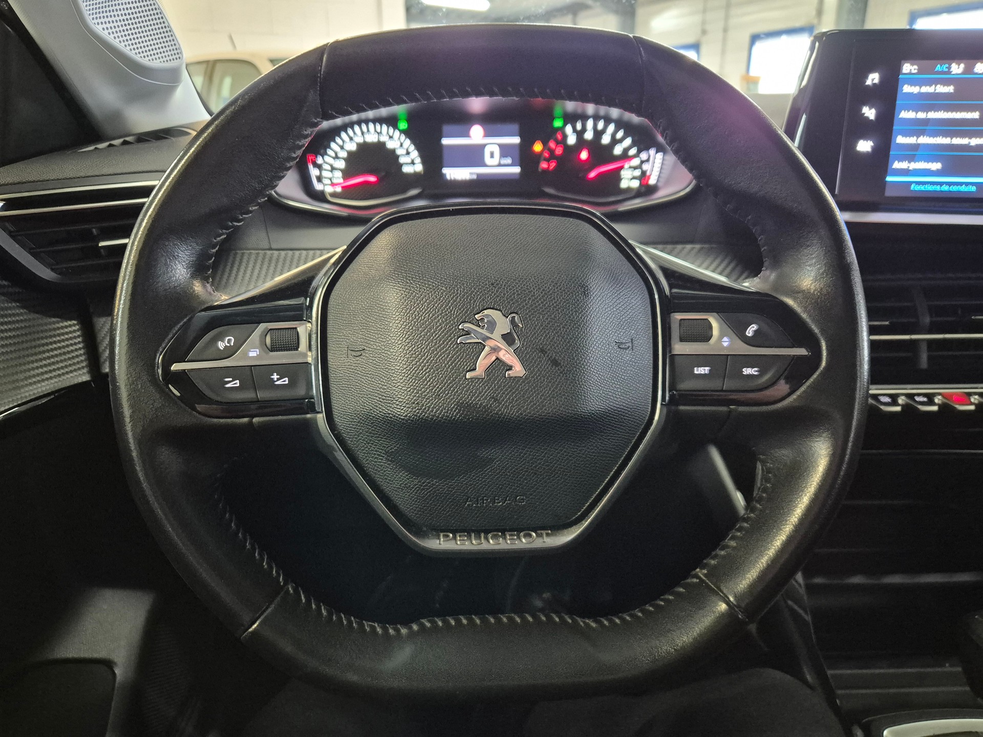 PEUGEOT 208 1.2 PureTech Active-image-7