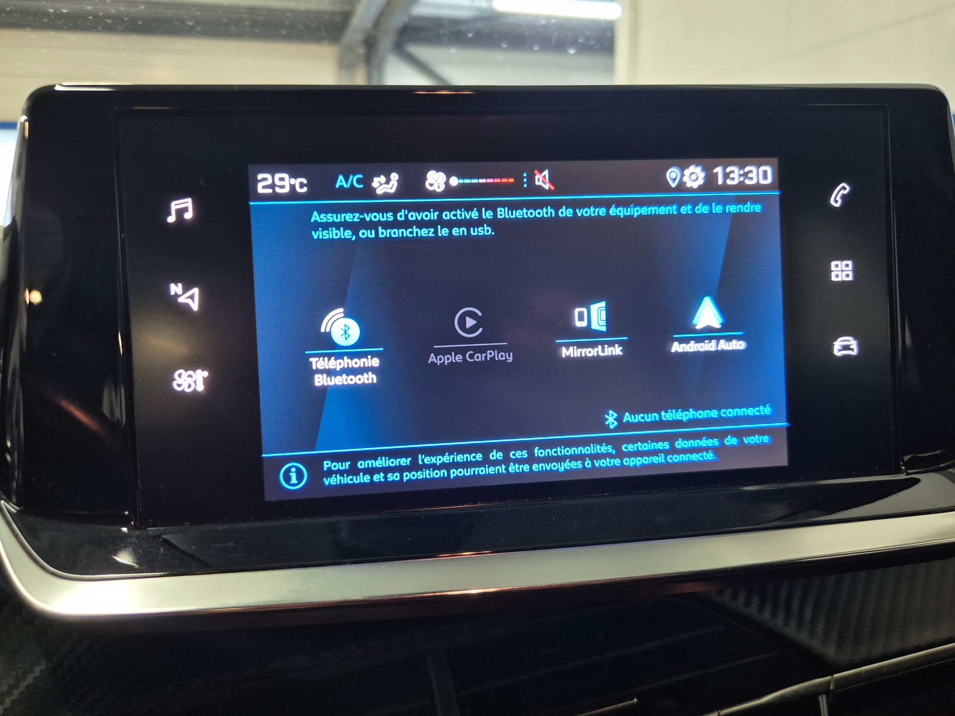 PEUGEOT 208 1.2 PureTech Active-image-10