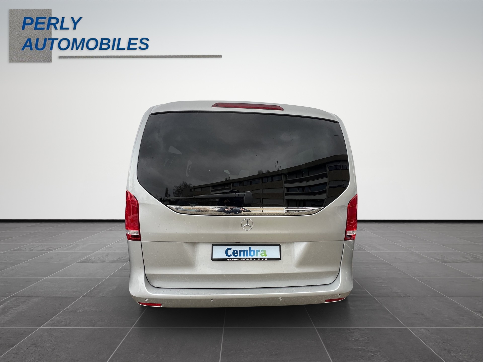 MERCEDES-BENZ V 250 d BlueTec long 4matic Van-image-4