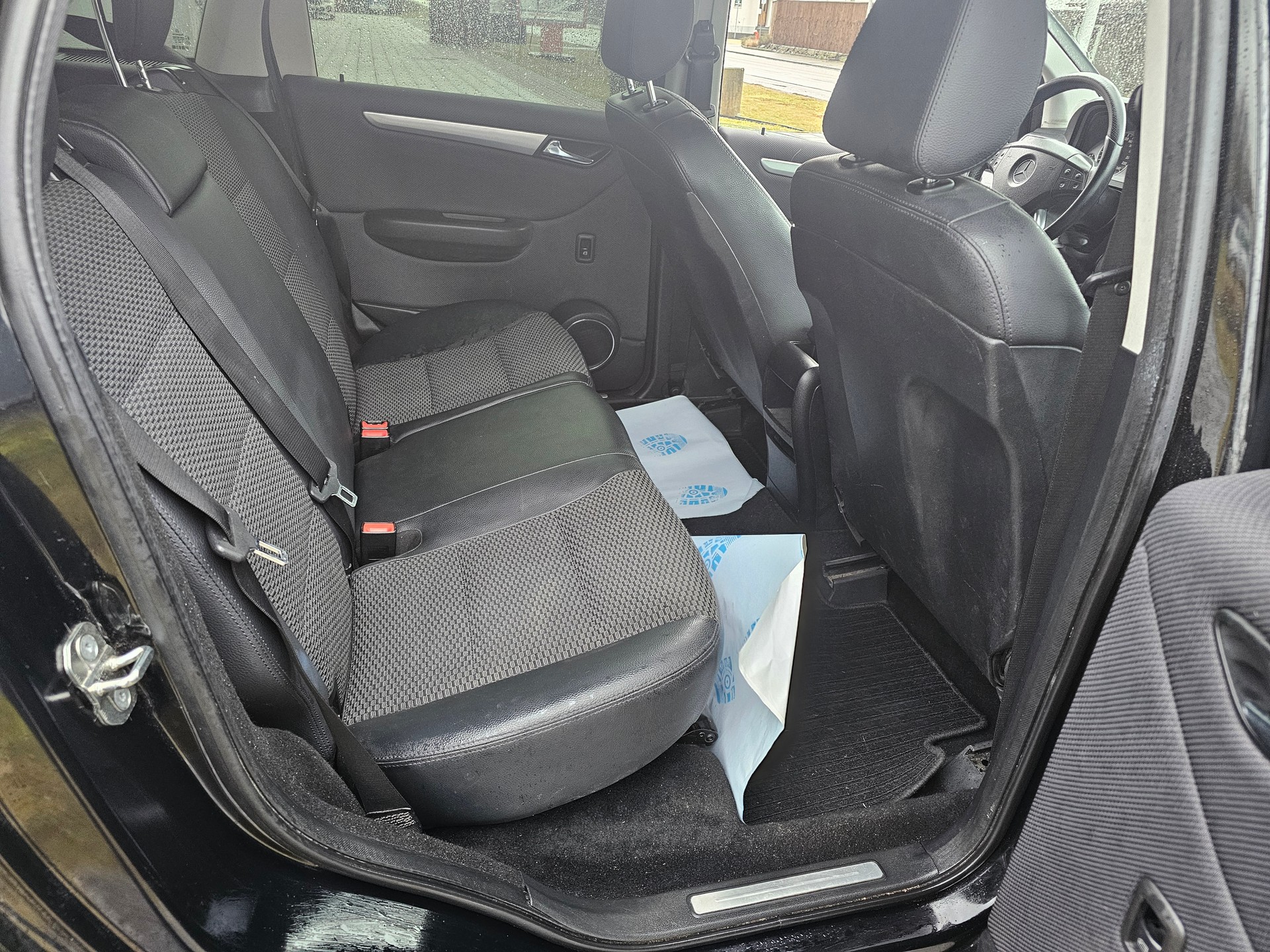 MERCEDES-BENZ B 180 CDI My Star Autotronic-image-8