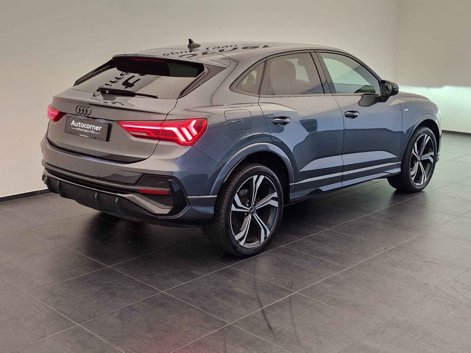 AUDI Q3 Sportback 35 TFSI S line Attraction S-tronic-image-6