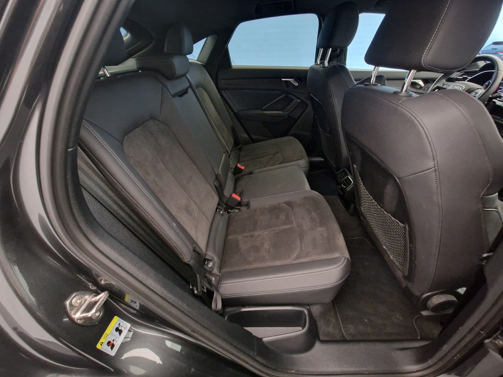 AUDI Q3 Sportback 35 TFSI S line Attraction S-tronic-image-15