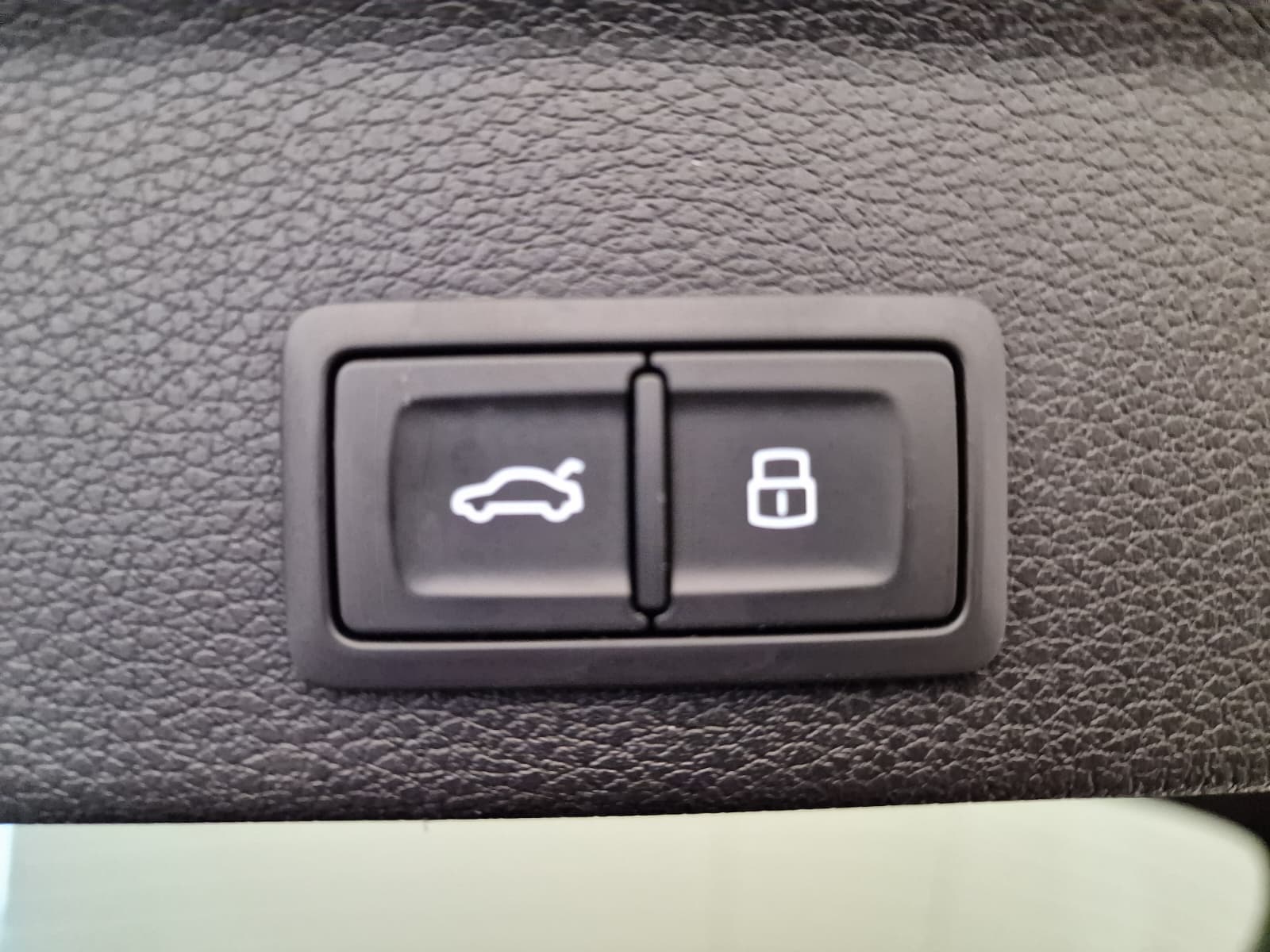AUDI Q3 Sportback 35 TFSI S line Attraction S-tronic-image-17