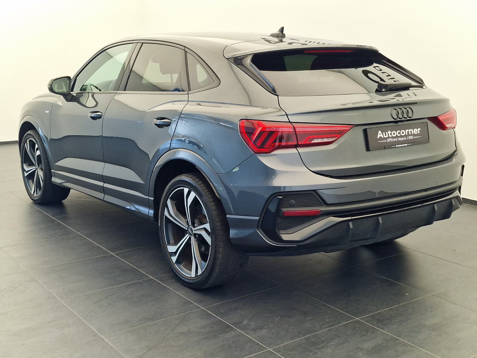 AUDI Q3 Sportback 35 TFSI S line Attraction S-tronic-image-8