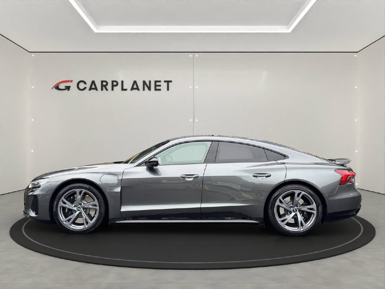 AUDI e-tron GT quattro-image-2