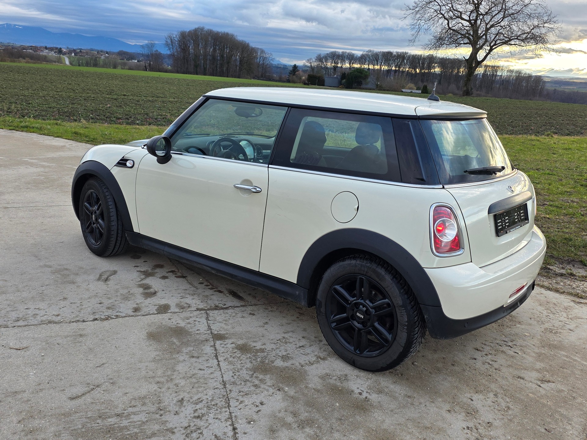 MINI One-image-5