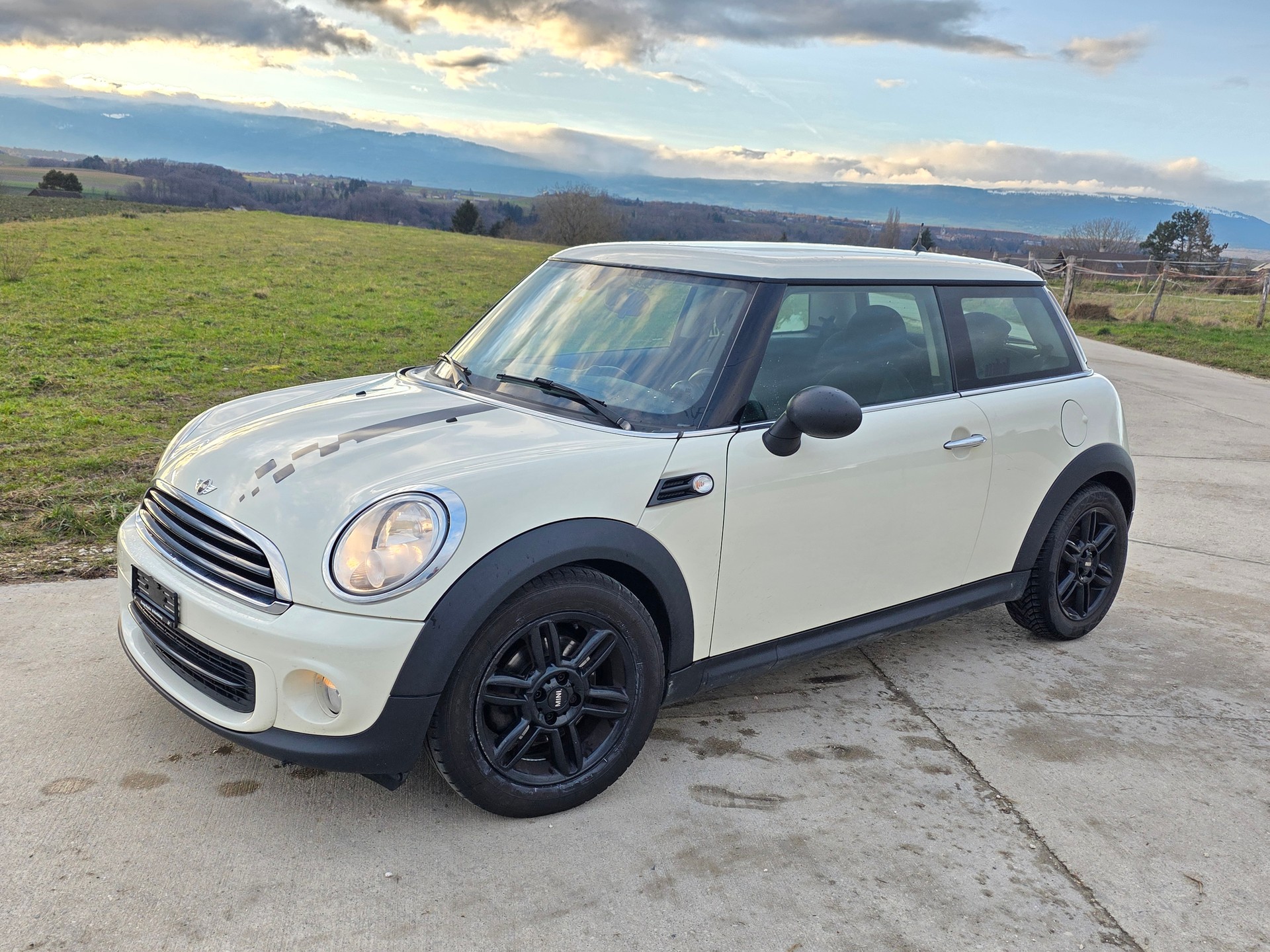 MINI One-image-0