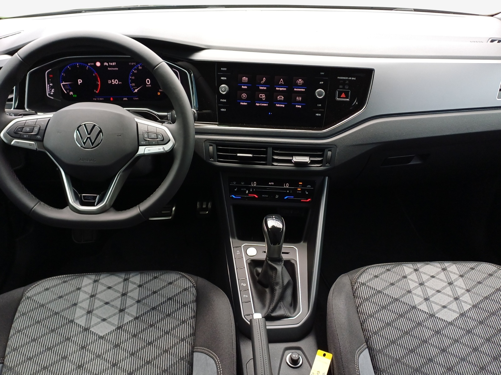 VW Polo 1.0 TSI R-Line DSG-image-8