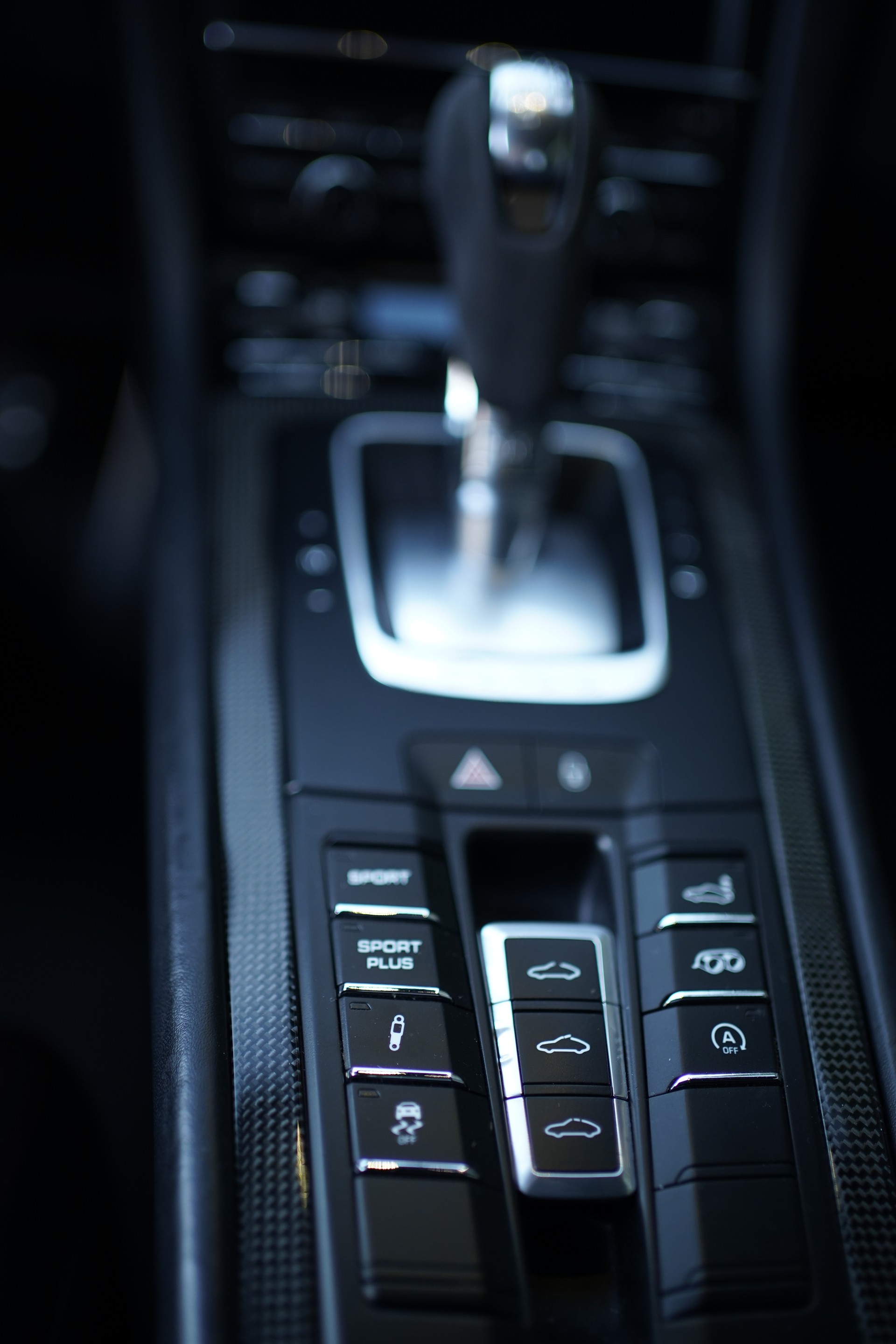 PORSCHE 911 Carrera 4 GTS PDK-image-18