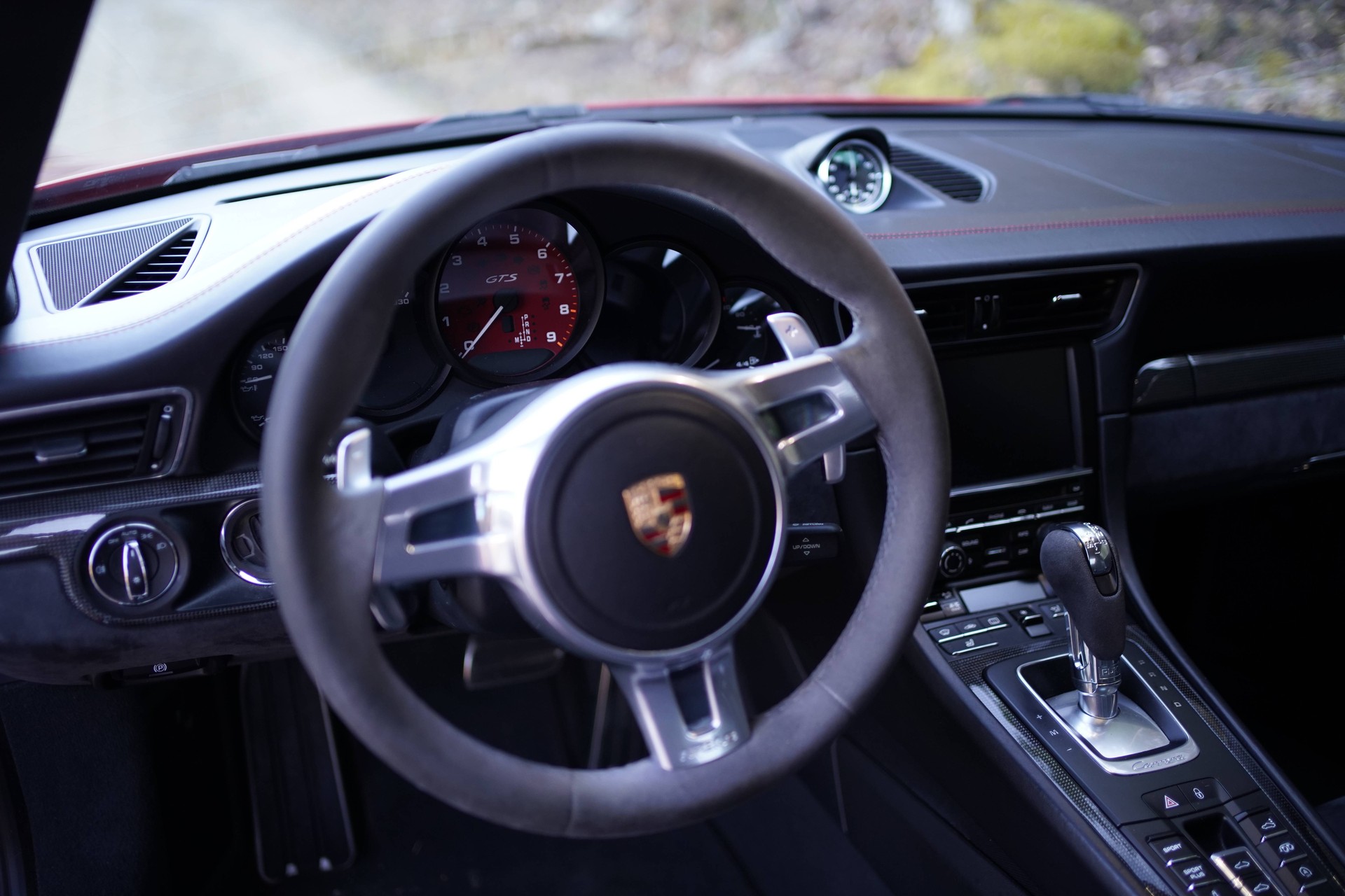 PORSCHE 911 Carrera 4 GTS PDK-image-9