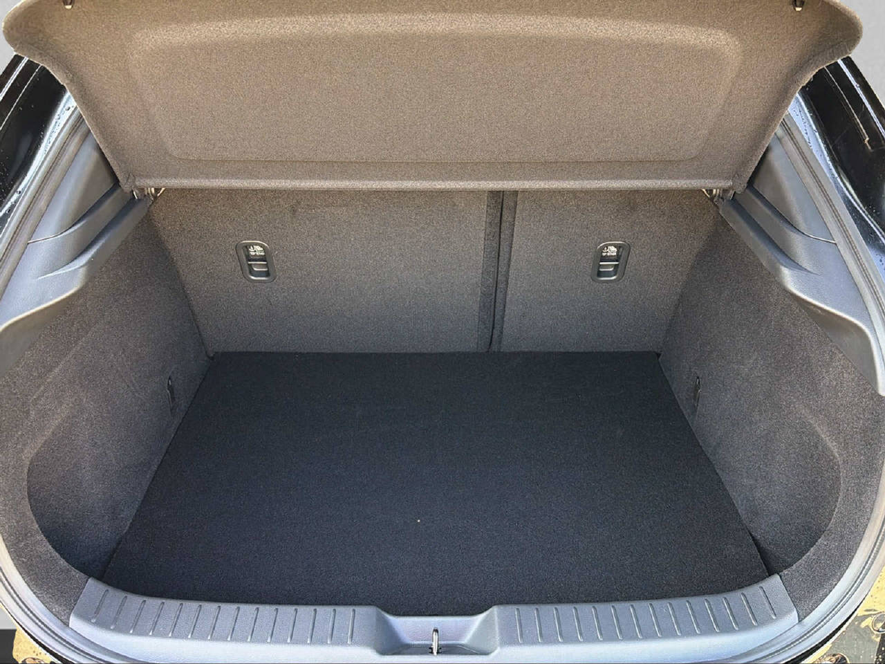 MAZDA CX-30 2.5 140 PS Exclusive-Line FWD-image-7