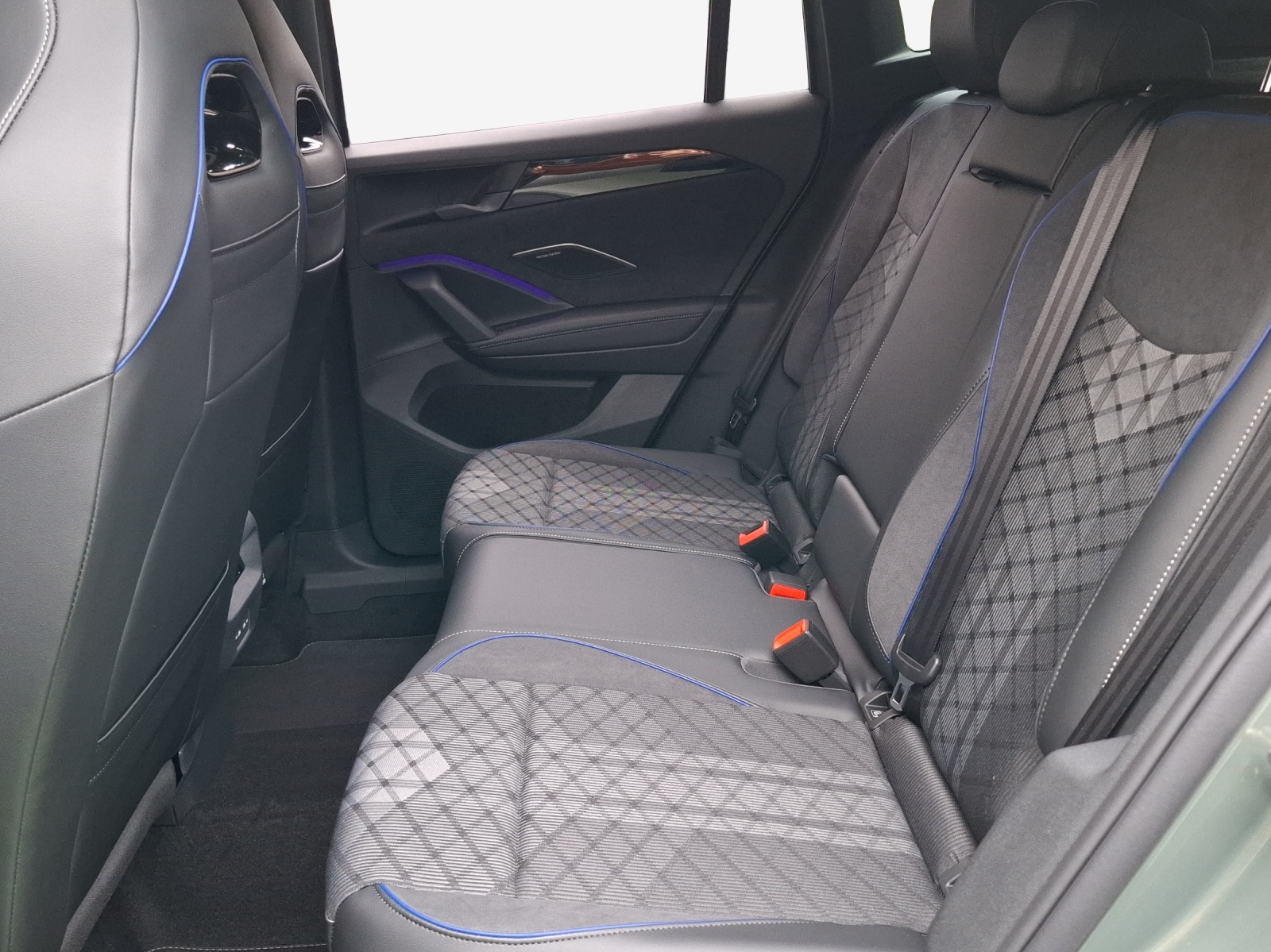 VW Tiguan 1.5 TSI evo2 eHybrid R-Line DSG-image-11