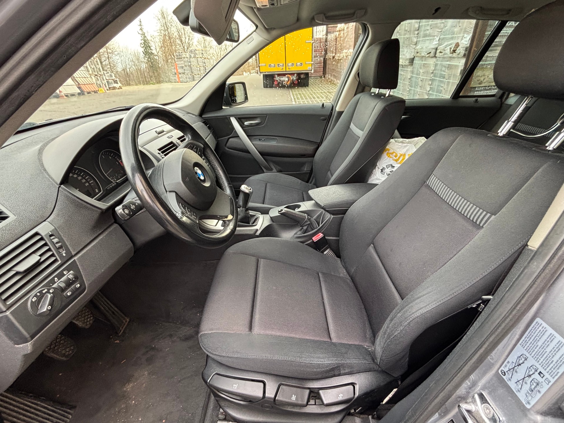 BMW X3 2.0d-image-8