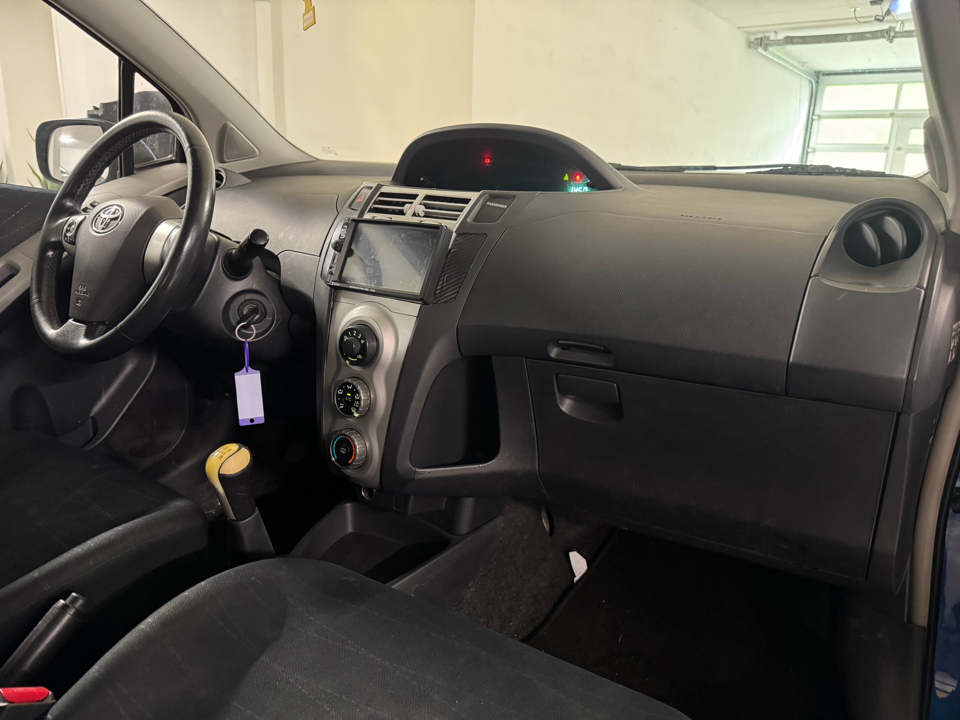 TOYOTA Yaris 1.4 D-4D Linea Sol-image-9