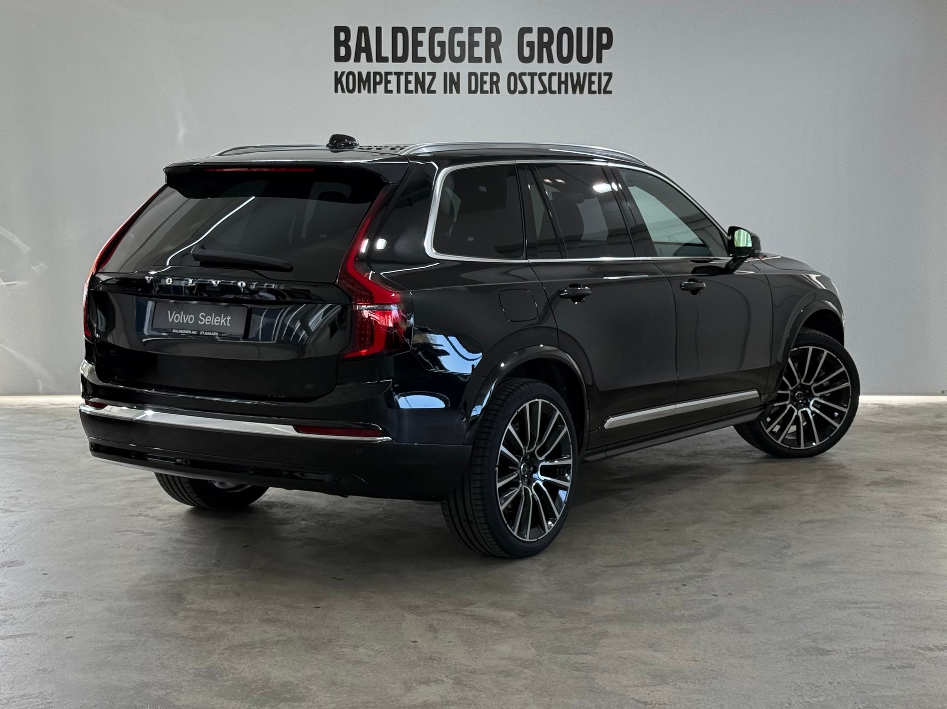 VOLVO XC90 2.0 T8 TE Ultra Bright eA-image-2