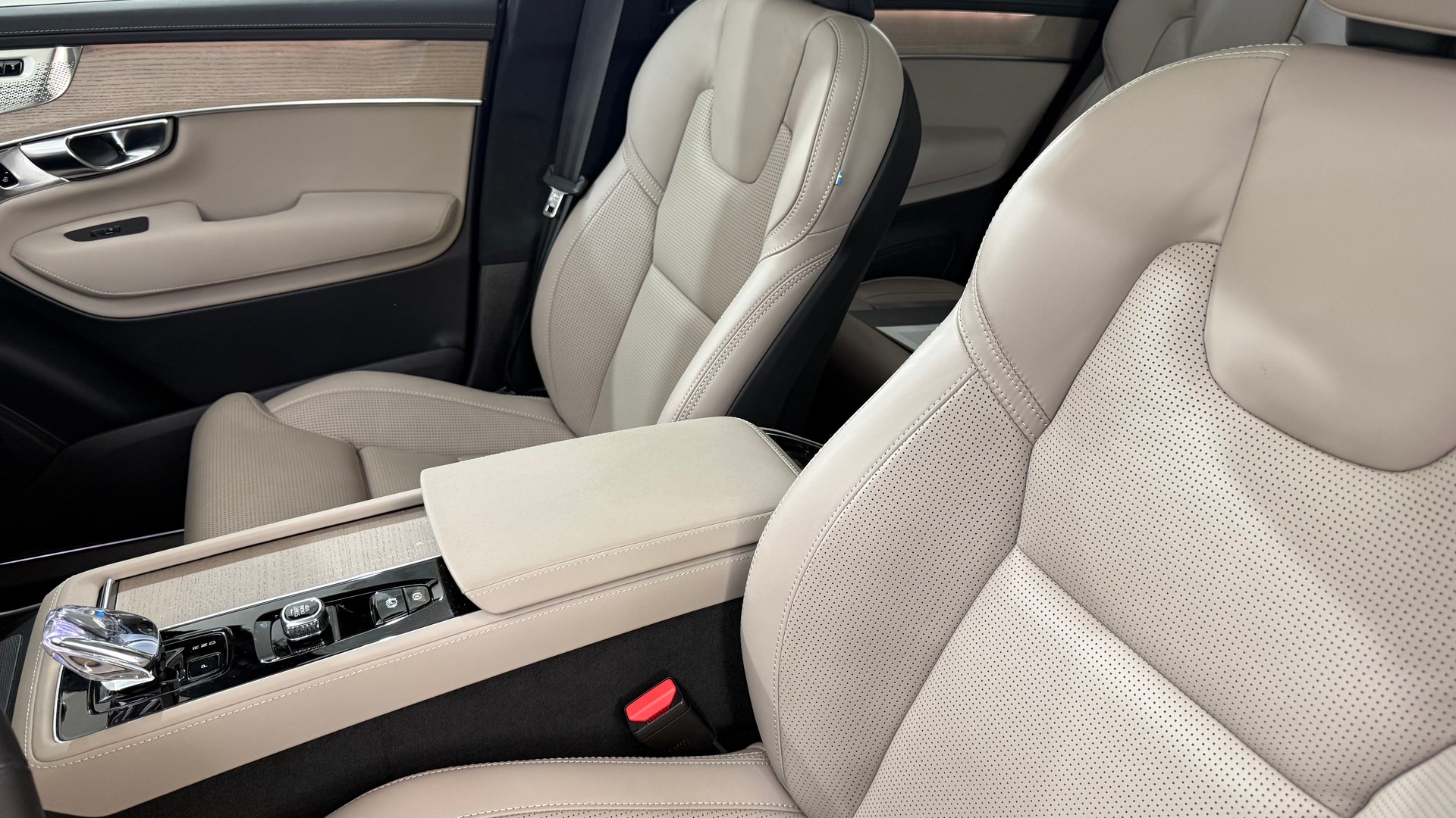 VOLVO XC90 2.0 T8 TE Ultra Bright eA-image-11