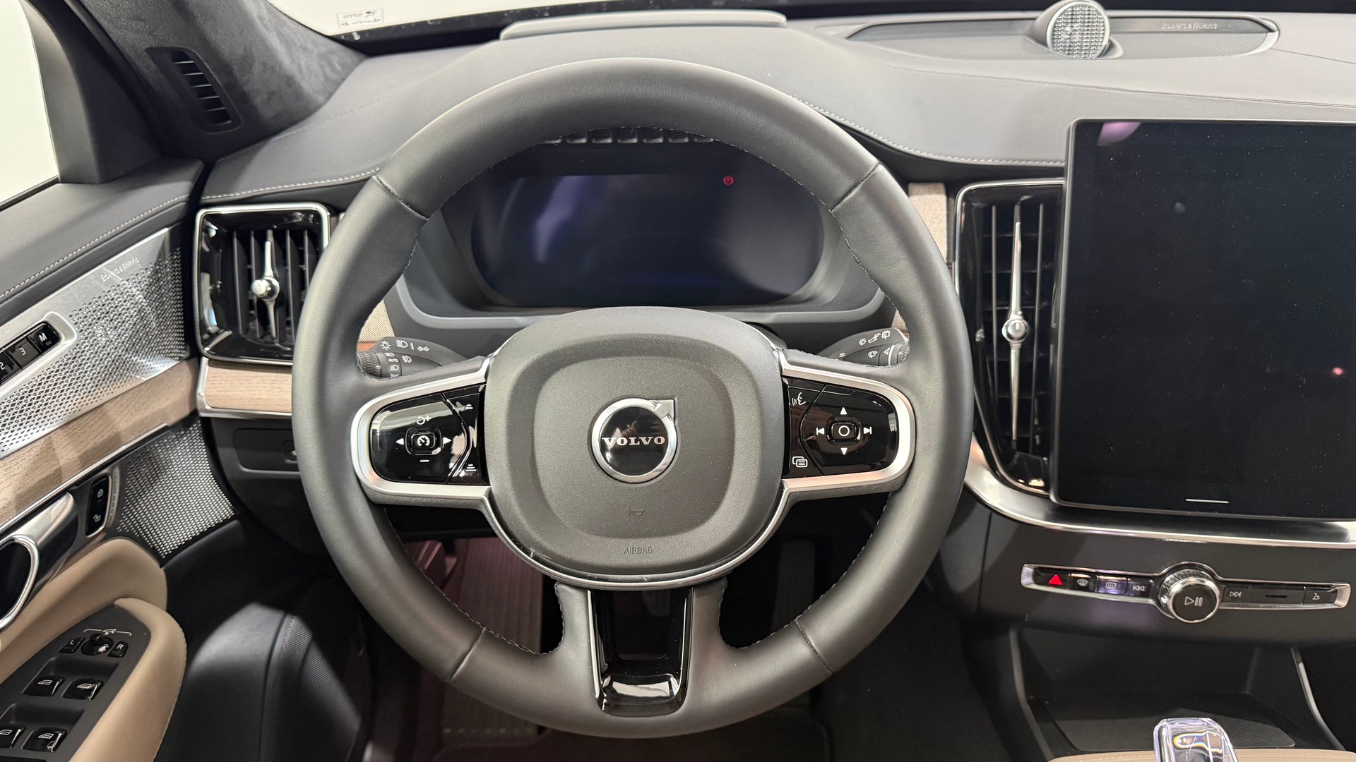 VOLVO XC90 2.0 T8 TE Ultra Bright eA-image-12