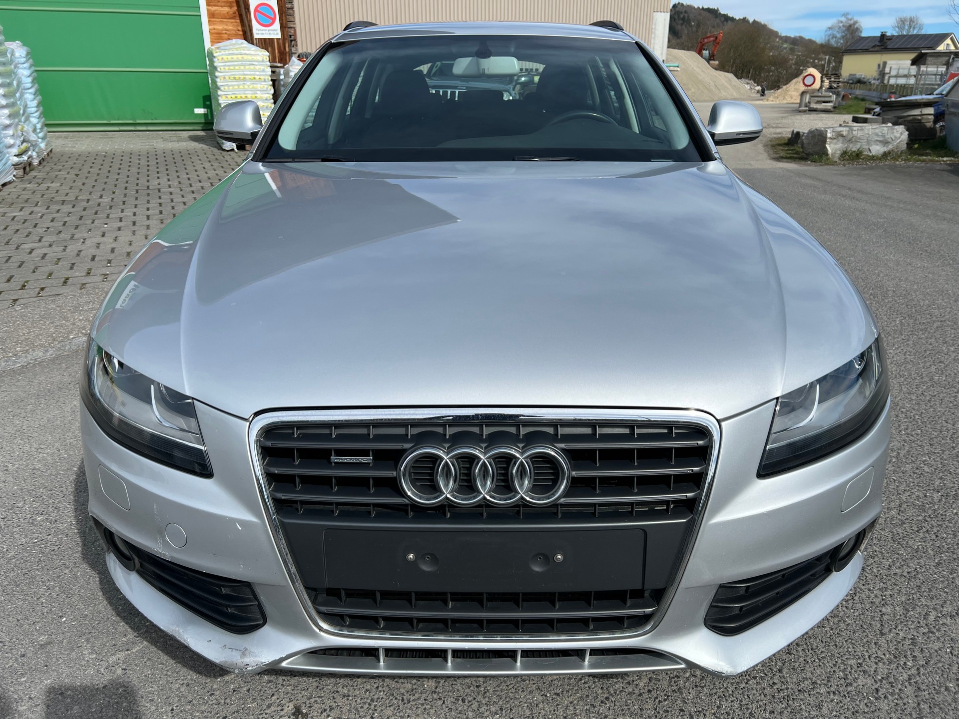 AUDI A4 Avant 1.8 TFSI quattro-image-0