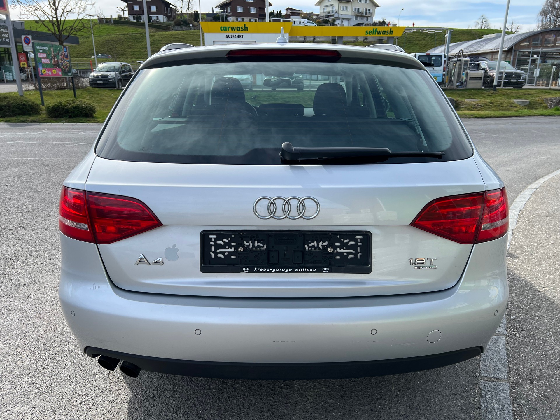 AUDI A4 Avant 1.8 TFSI quattro-image-6