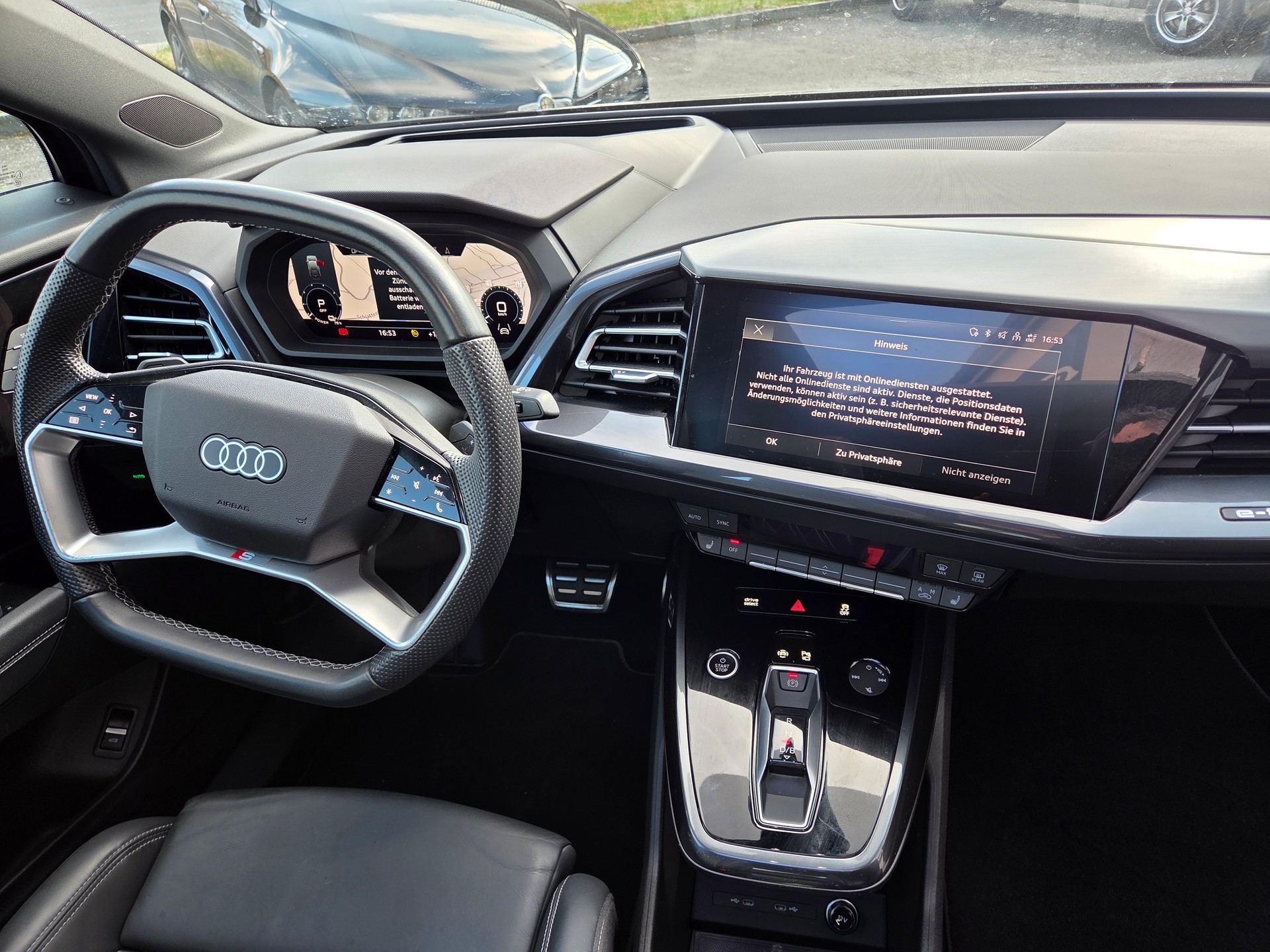 AUDI Q4 Sportback e-tron 50 quattro-image-2