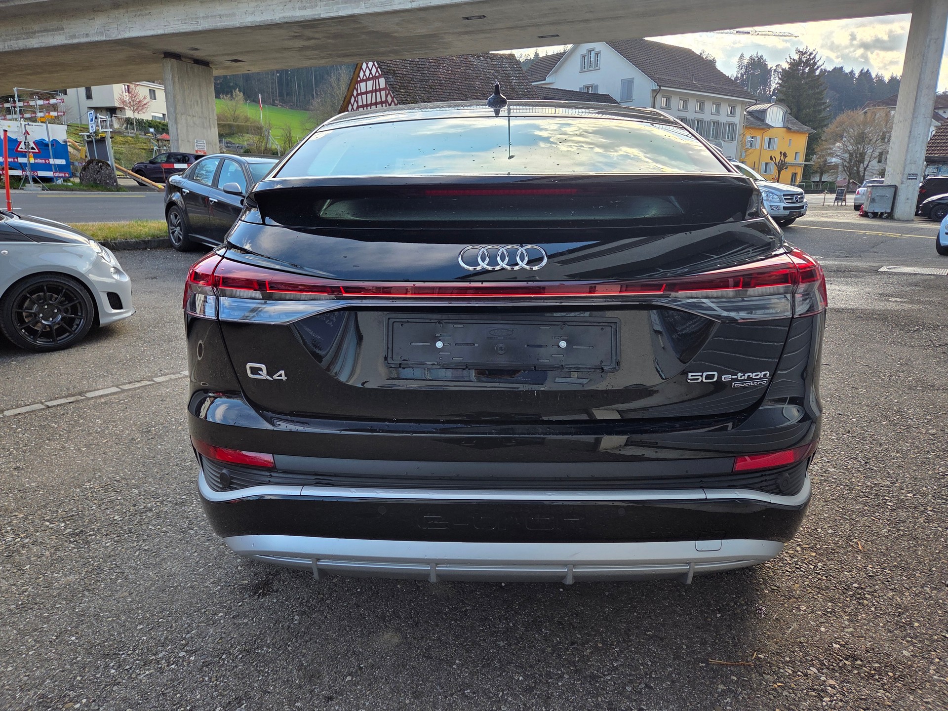 AUDI Q4 Sportback e-tron 50 quattro-image-13