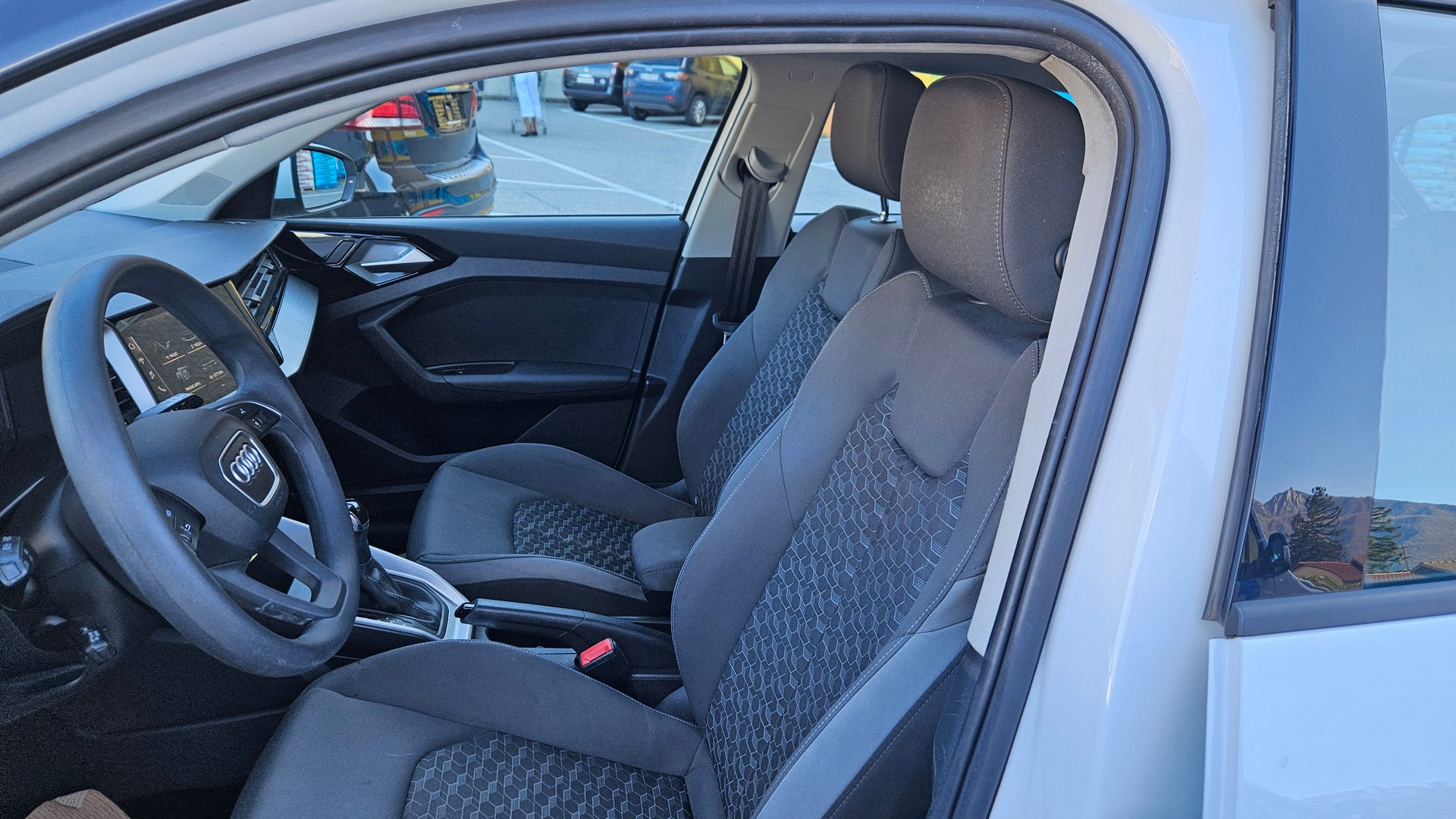 AUDI A1 Sportback 35 TFSI advanced S-tronic-image-5