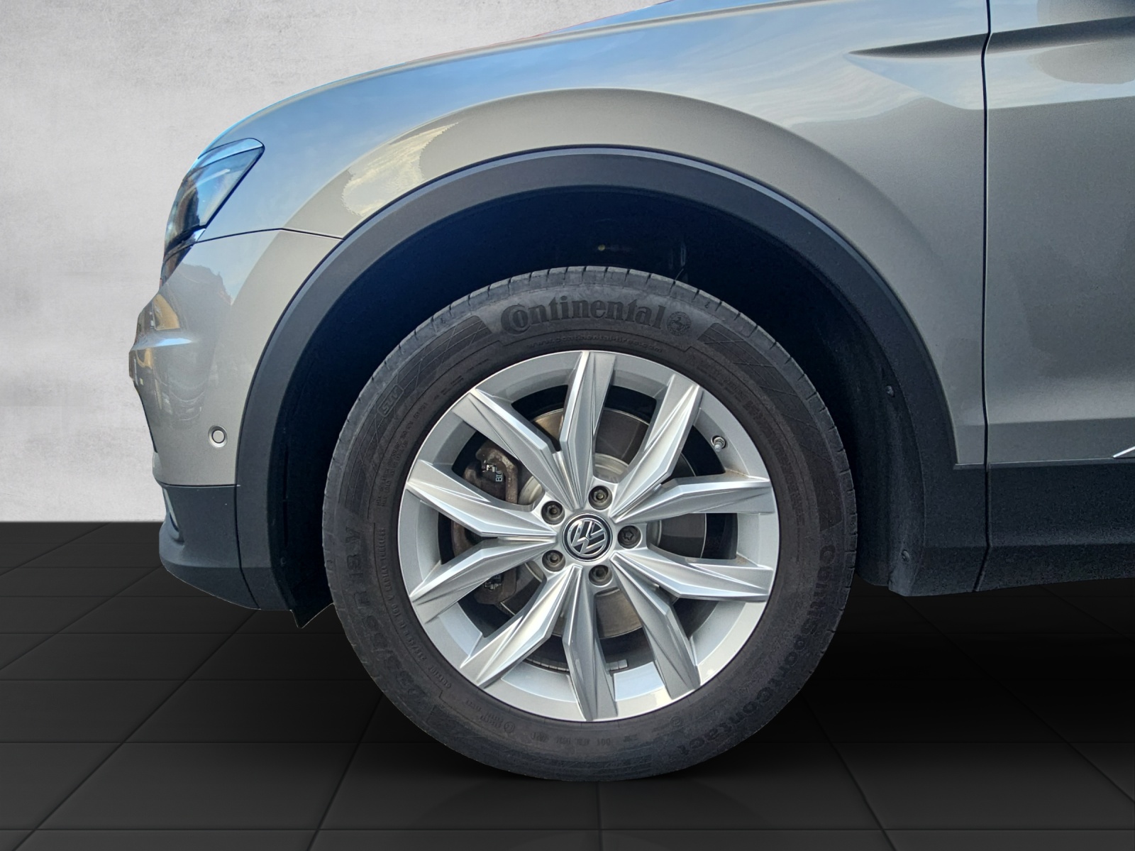 VW Tiguan 2.0 TDI SCR Highline 4Motion DSG-image-14