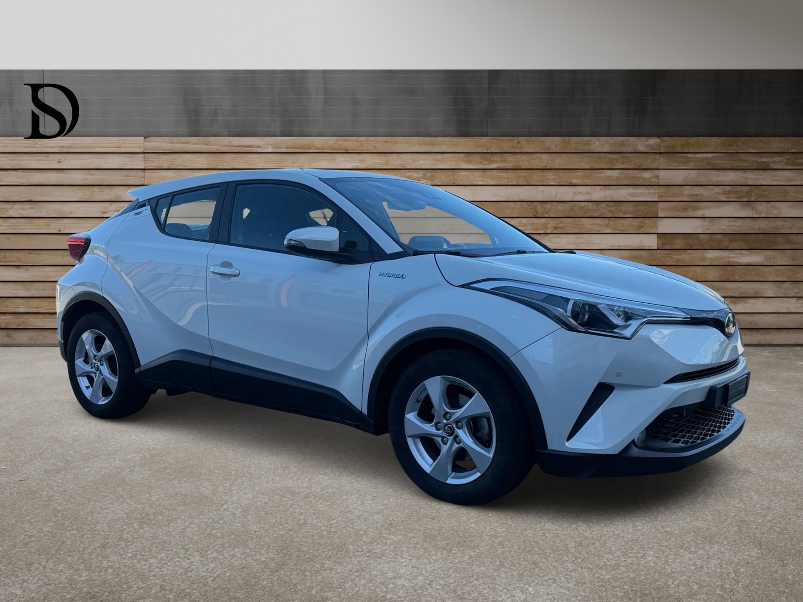 TOYOTA C-HR 1.8 HSD Comfort CVT-image-1
