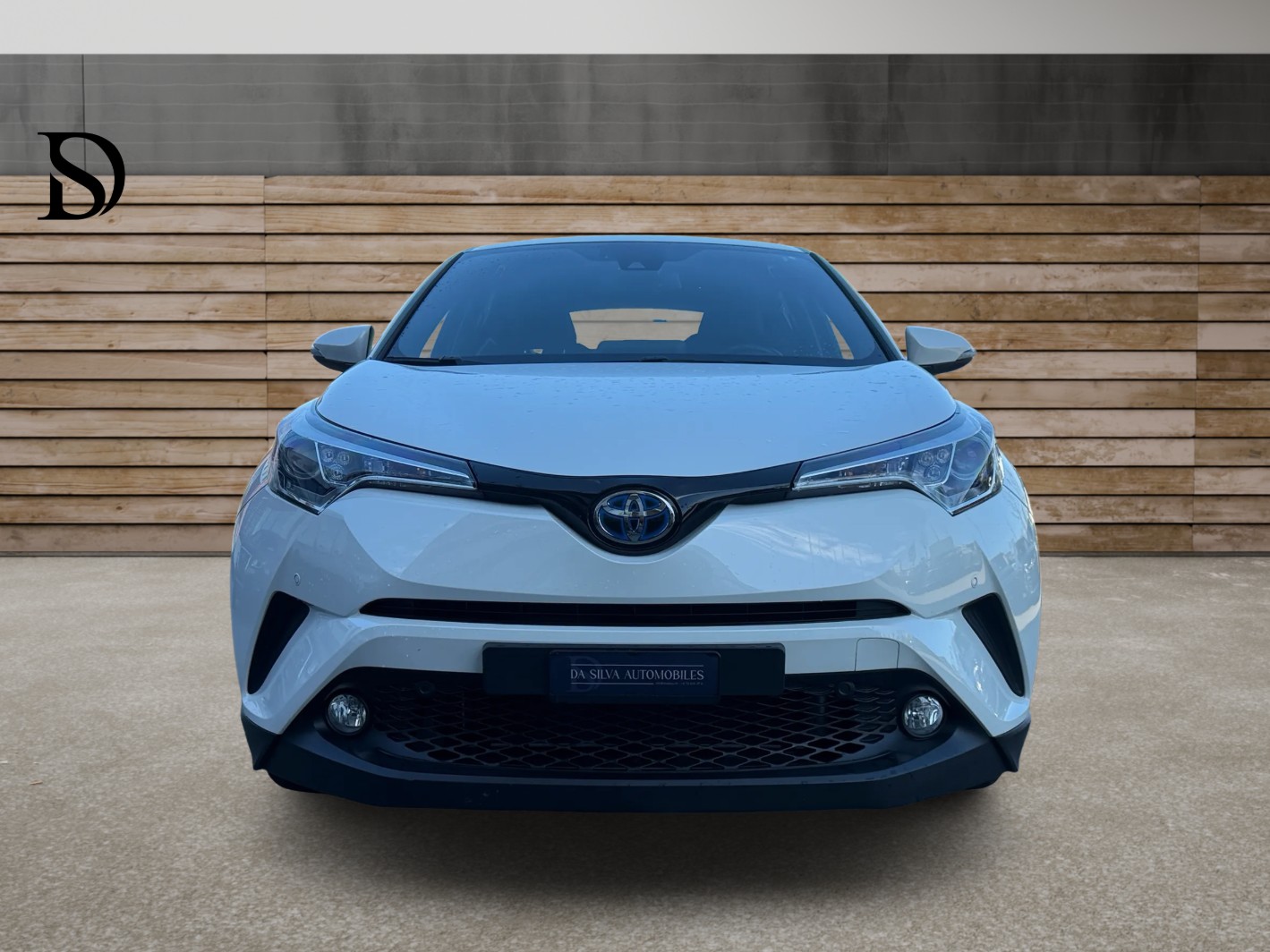 TOYOTA C-HR 1.8 HSD Comfort CVT-image-0