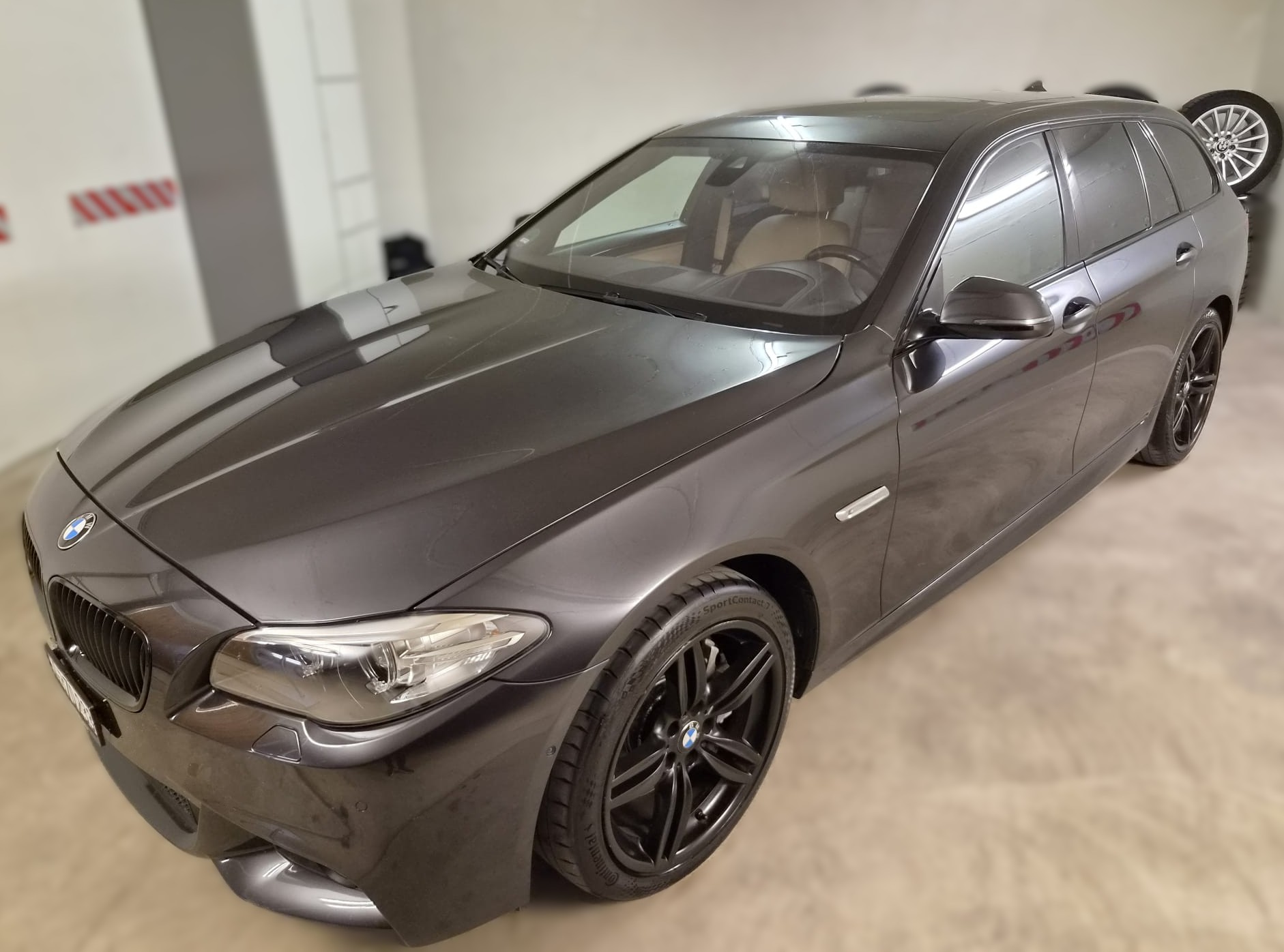 BMW 535d Touring xDrive M-Sport Steptronic-image-0
