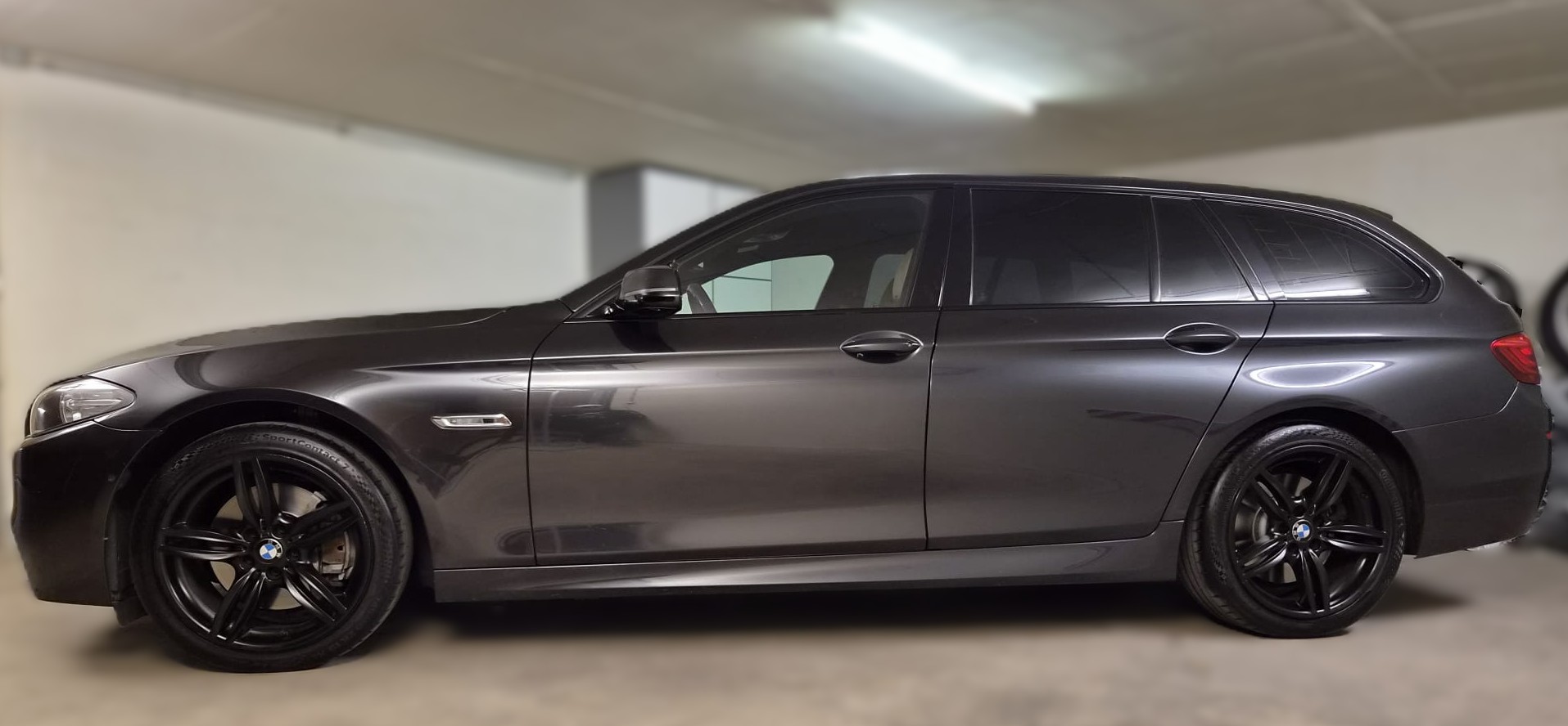 BMW 535d Touring xDrive M-Sport Steptronic-image-1