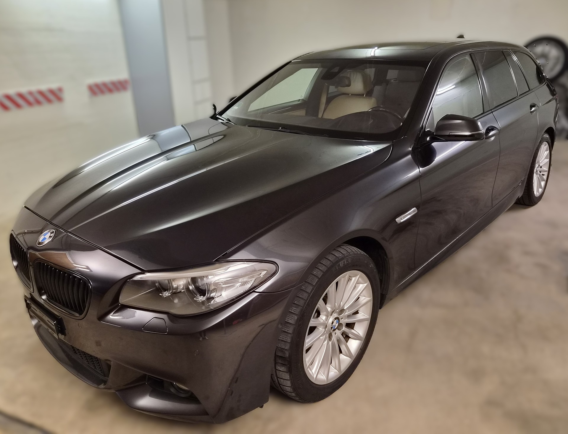 BMW 535d Touring xDrive M-Sport Steptronic-image-2