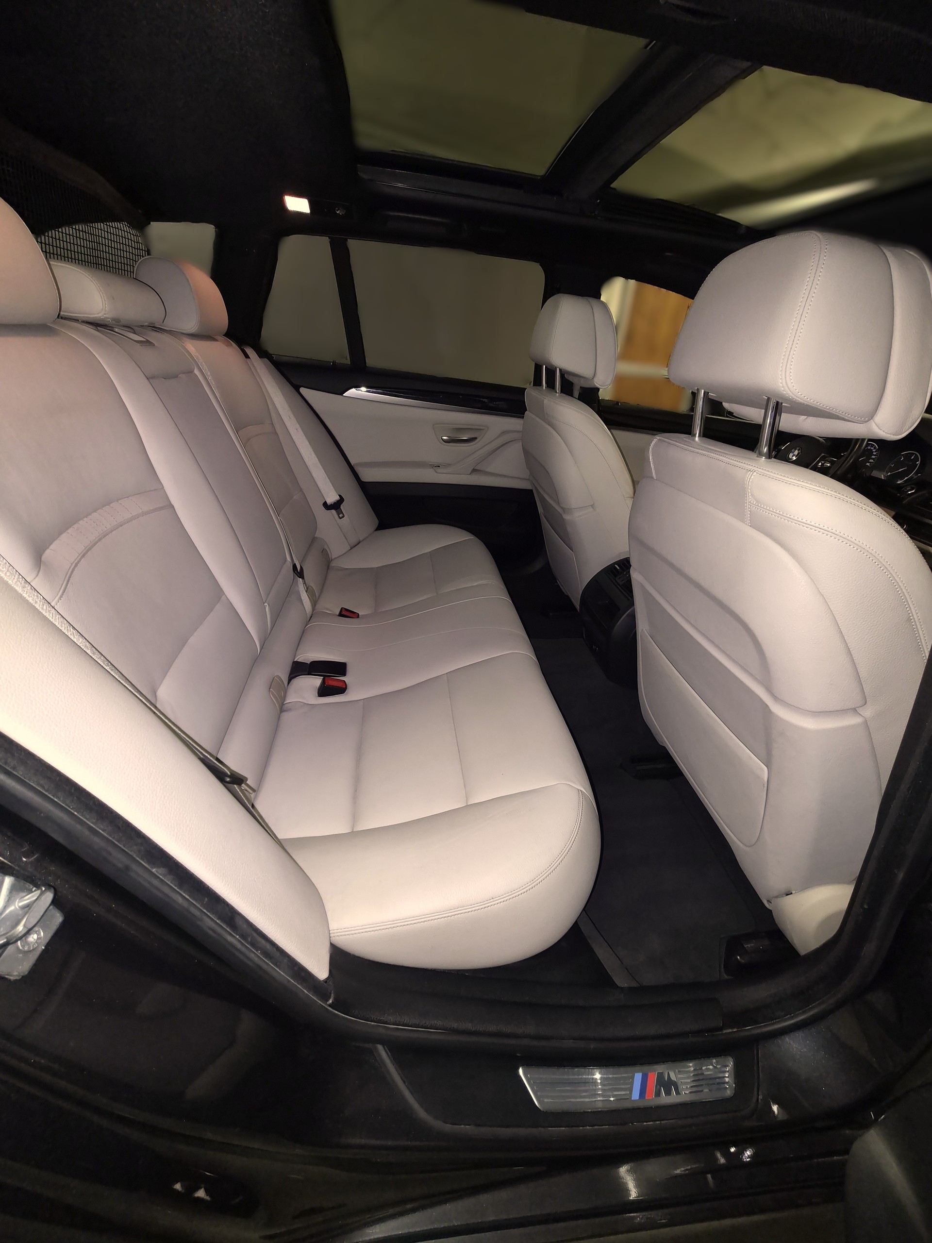 BMW 535d Touring xDrive M-Sport Steptronic-image-15