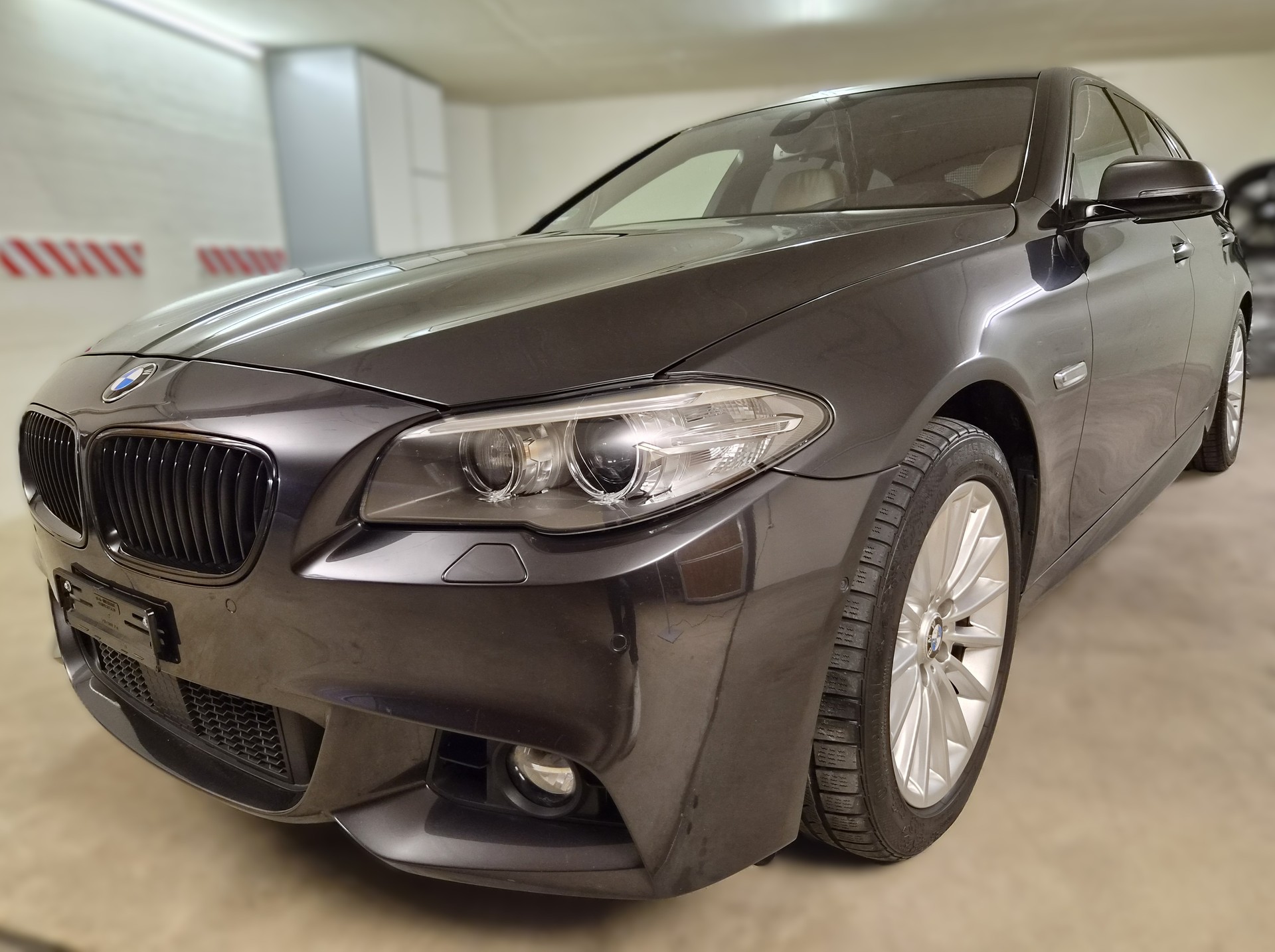 BMW 535d Touring xDrive M-Sport Steptronic-image-3