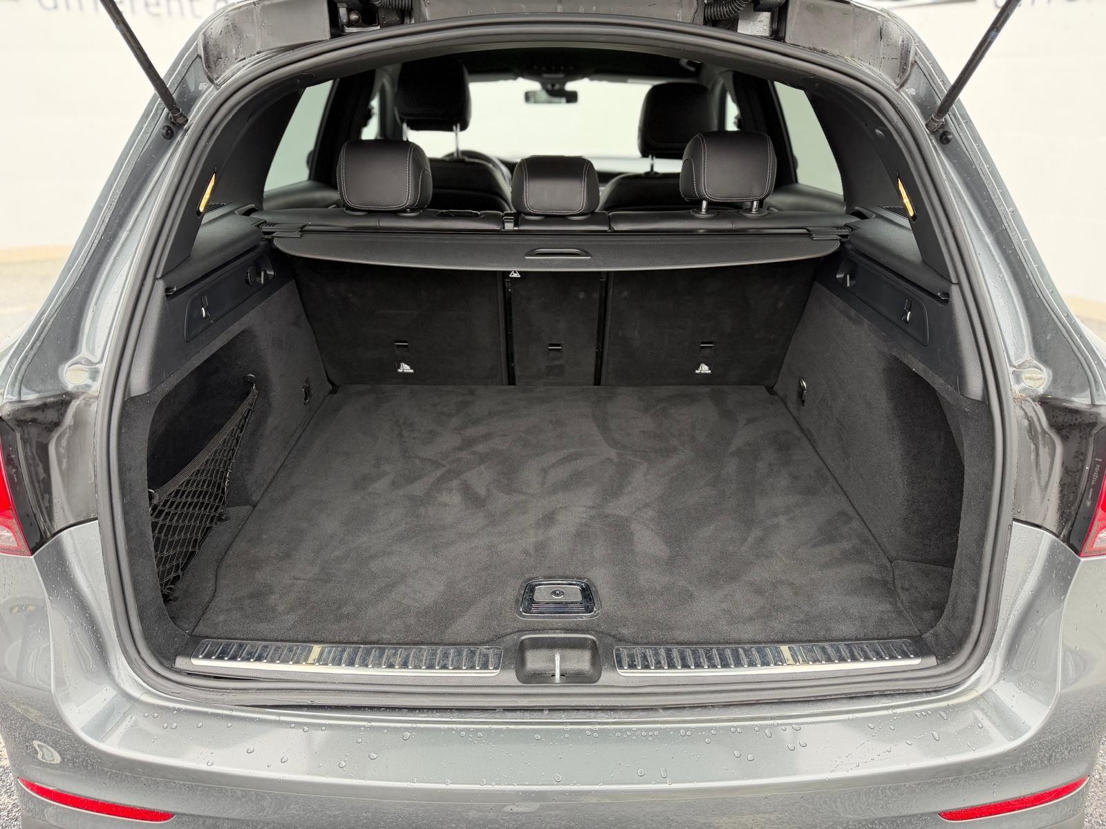 MERCEDES-BENZ GLC 220 d AMG Line 4Matic 9G-Tronic-image-10