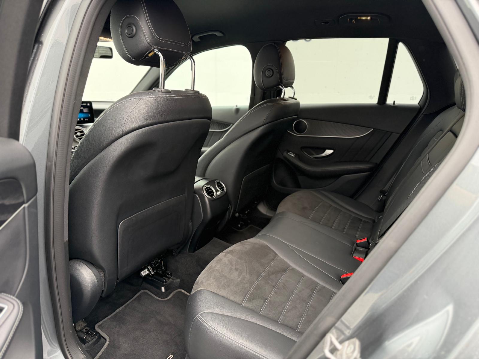 MERCEDES-BENZ GLC 220 d AMG Line 4Matic 9G-Tronic-image-11