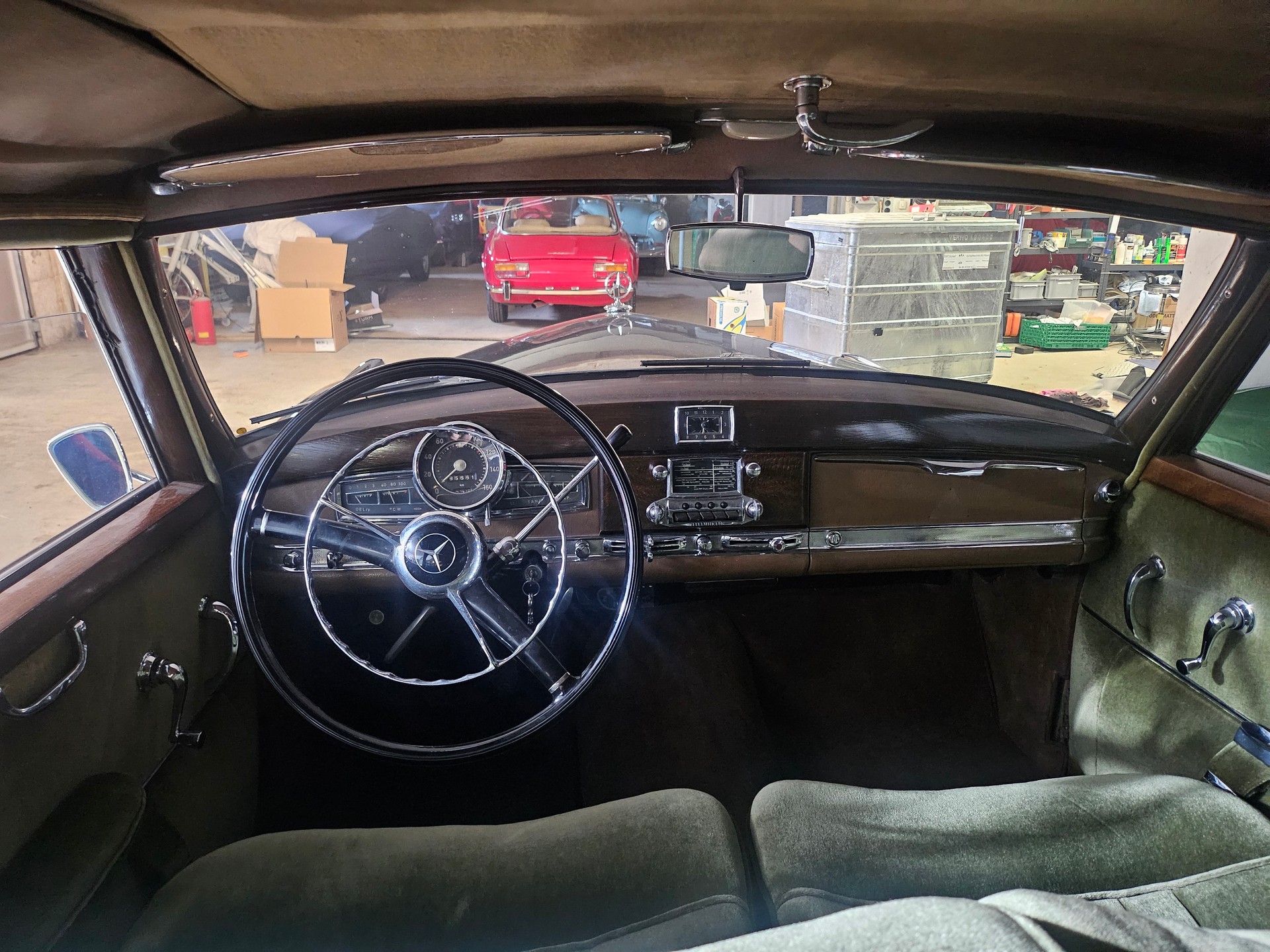 MERCEDES-BENZ Adenauer-image-5