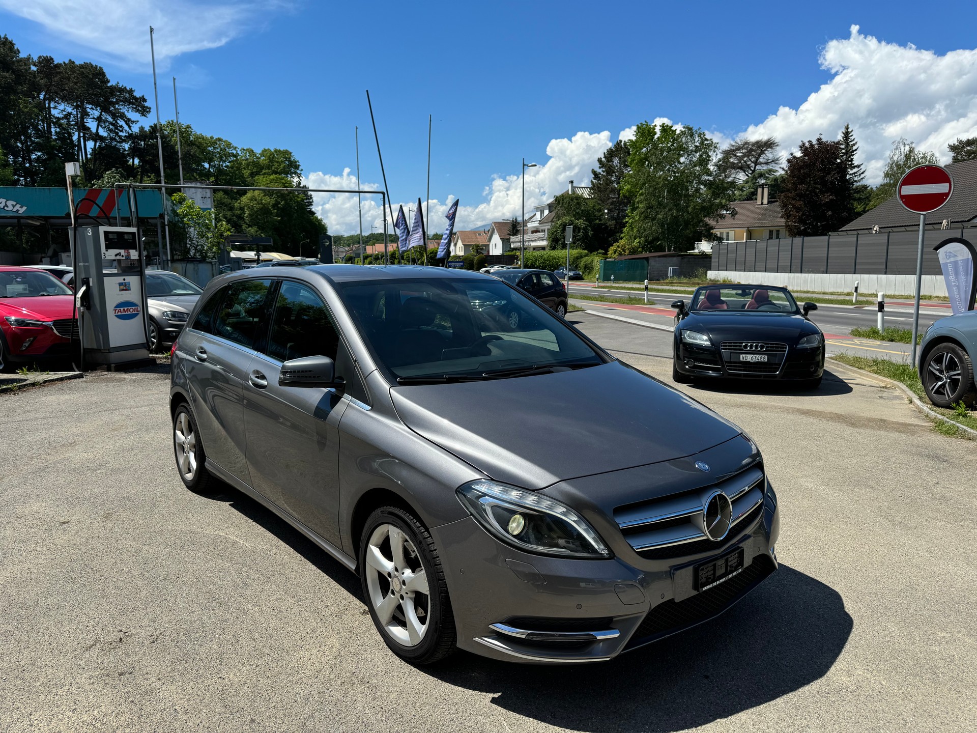 MERCEDES-BENZ B 200 7G-DCT-image-2