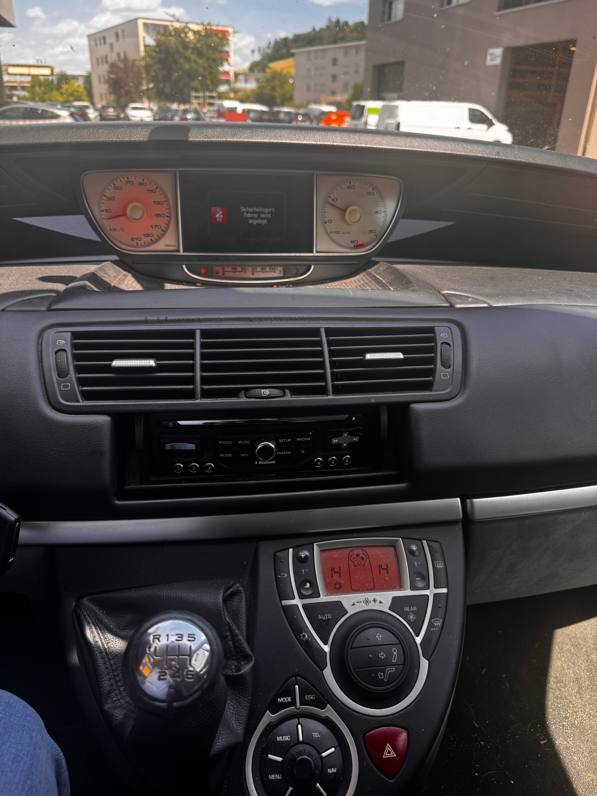 PEUGEOT 807 2.0 16V HDi Active-image-6
